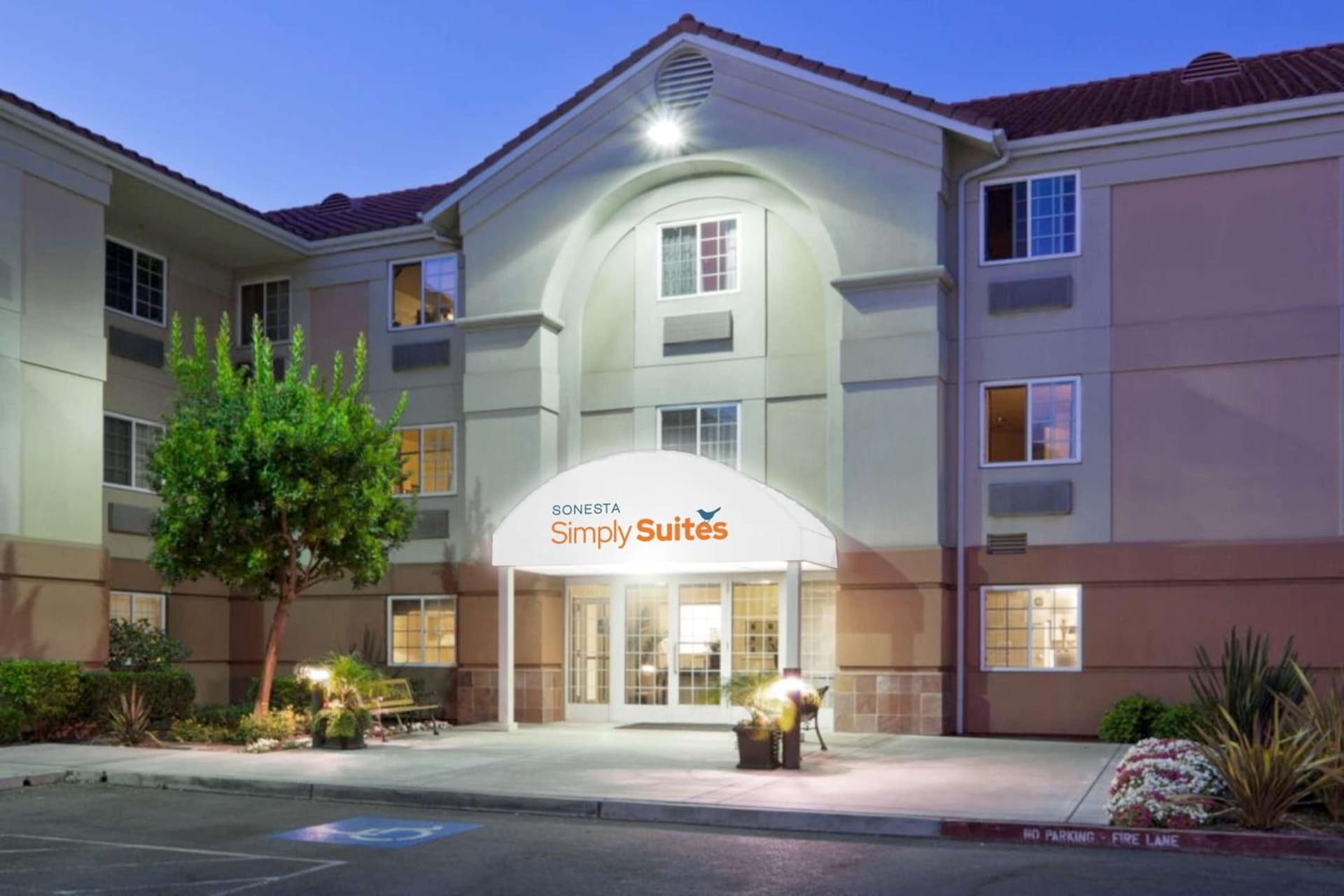Sonesta Simply Suites Silicon Valley Santa Clara featured exterior or lobby in Santa Clara, CA — similar hotel