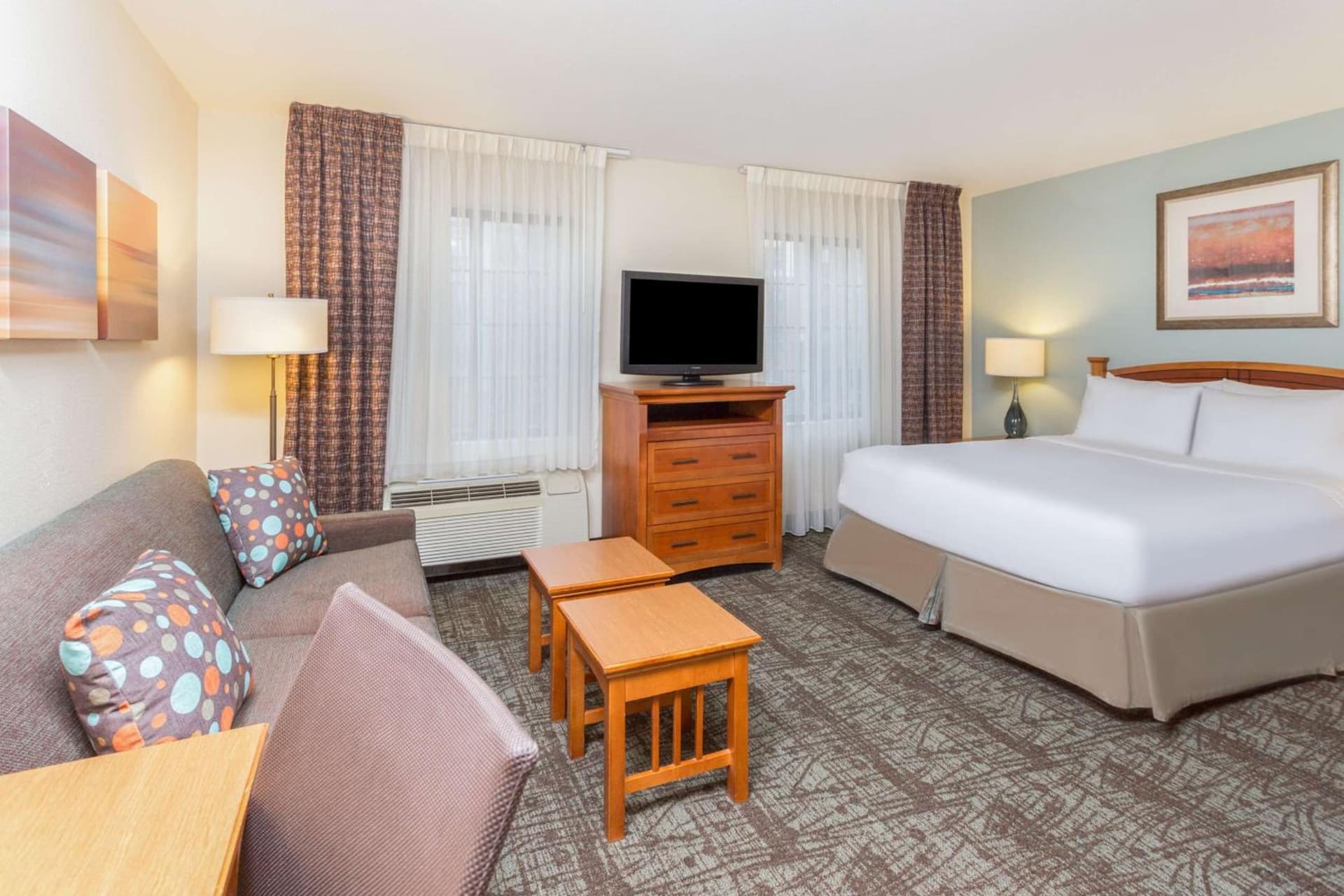 Sonesta ES Suites Atlanta Perimeter Center interior in Atlanta, GA — gallery photo 2