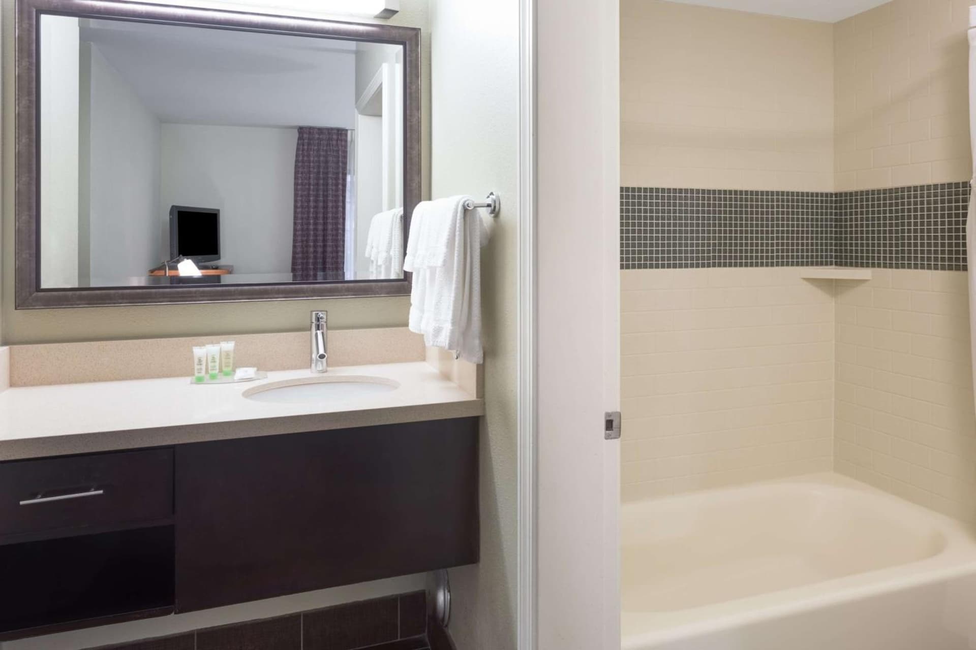 Sonesta ES Suites Atlanta Perimeter Center gallery photo in Atlanta, GA — image 26