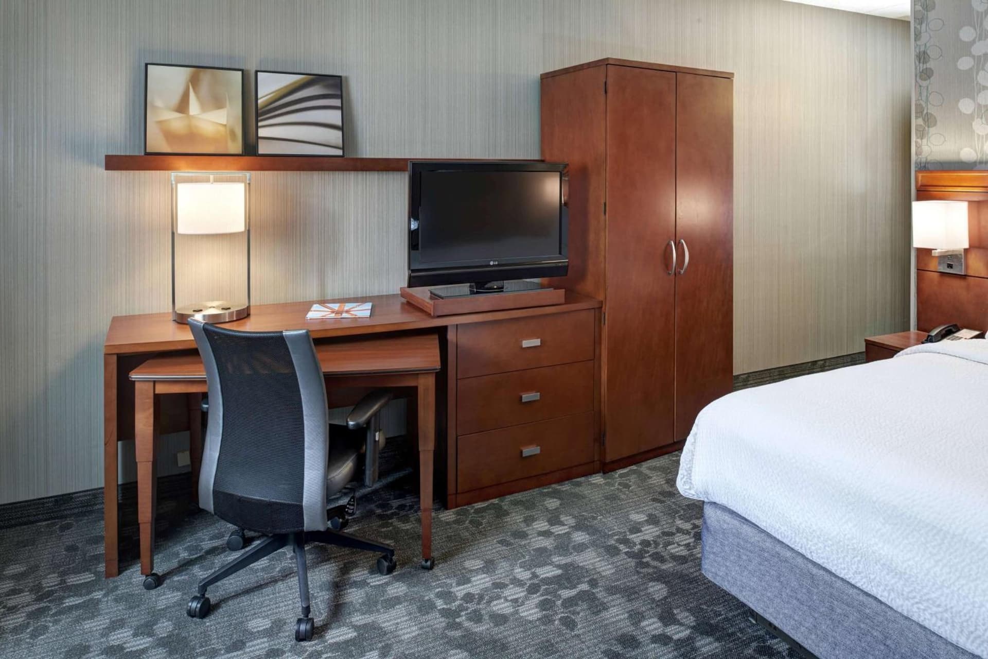 AmericInn by Wyndham Brookfield gallery photo in Brookfield, WI — image 19