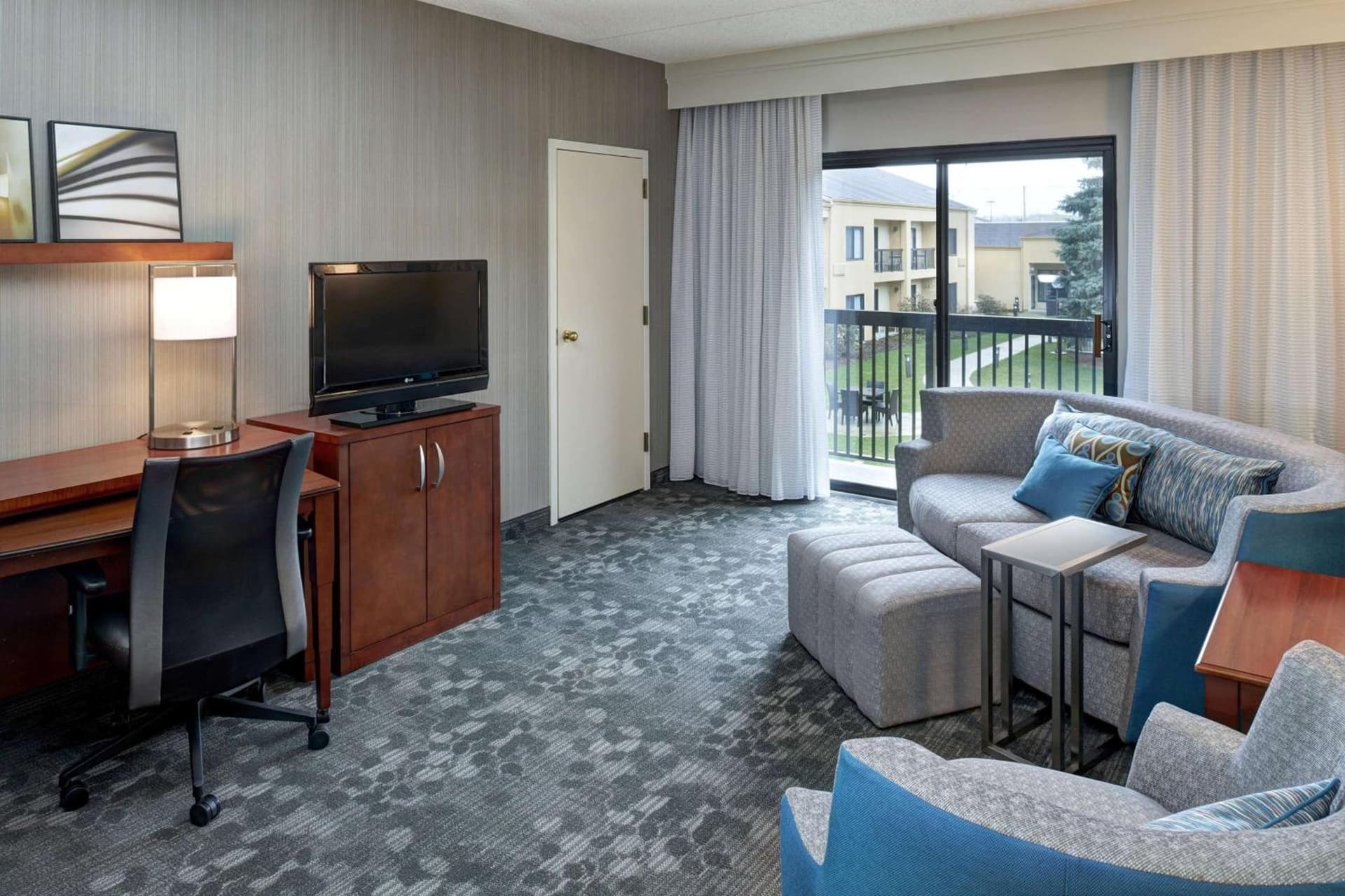 AmericInn by Wyndham Brookfield interior in Brookfield, WI — gallery photo 2