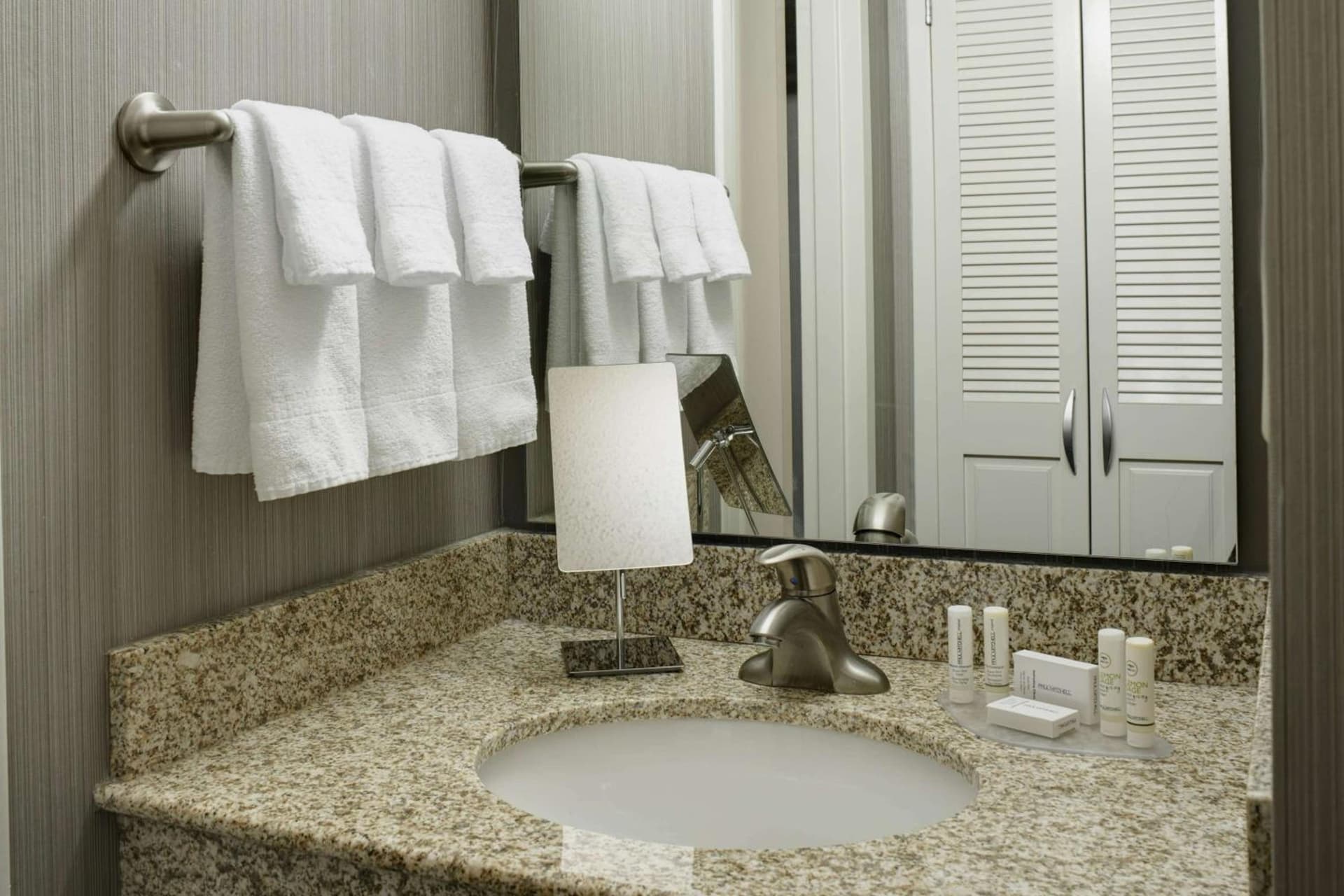 AmericInn by Wyndham Brookfield gallery photo in Brookfield, WI — image 15