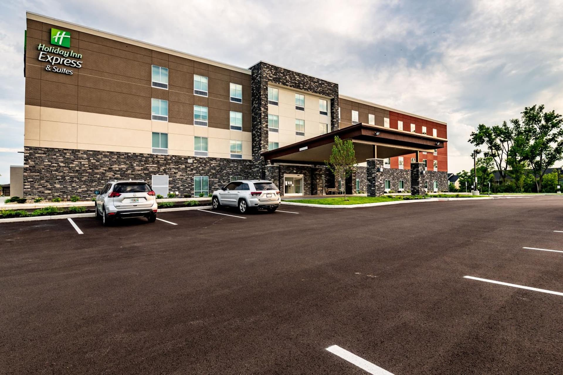 Holiday Inn Express & Suites Dayton East - Beavercreek by IHG featured exterior or lobby in Beavercreek, OH — similar hotel