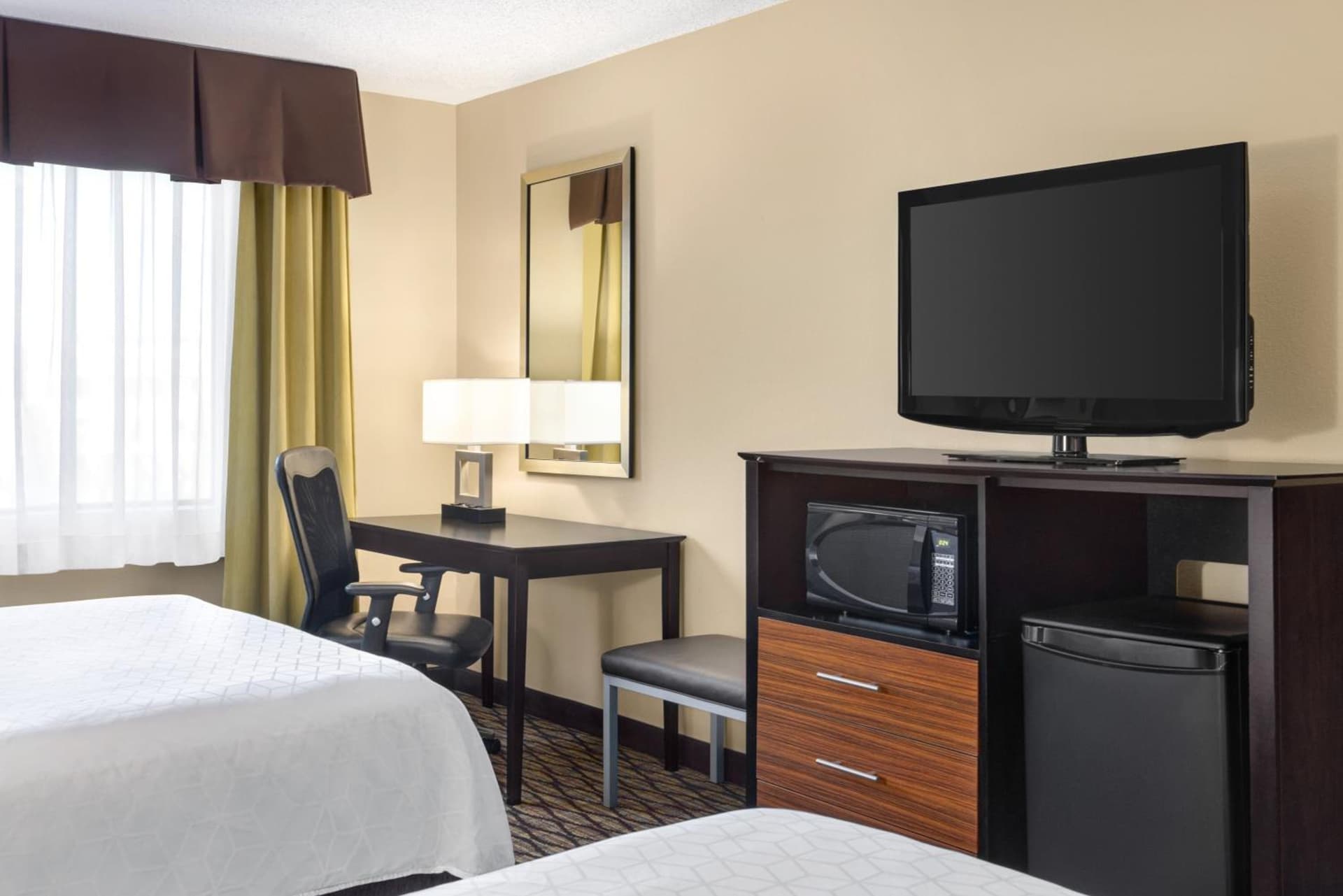 Holiday Inn Express Hotel & Suites Edmond by IHG gallery photo in Edmond, OK — image 43