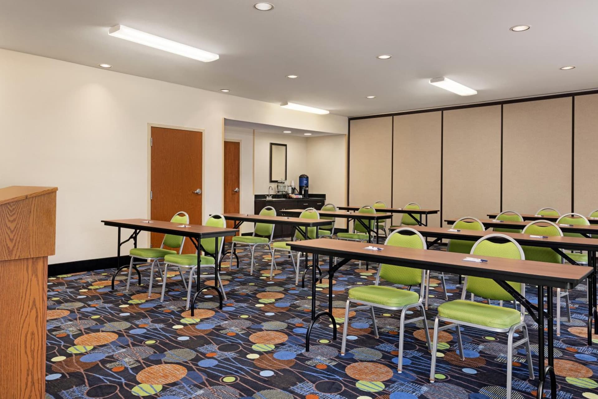 Holiday Inn Express Hotel & Suites Edmond by IHG gallery photo in Edmond, OK — image 13