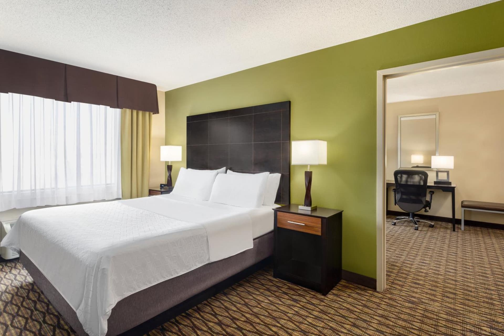 Holiday Inn Express Hotel & Suites Edmond by IHG gallery photo in Edmond, OK — image 20