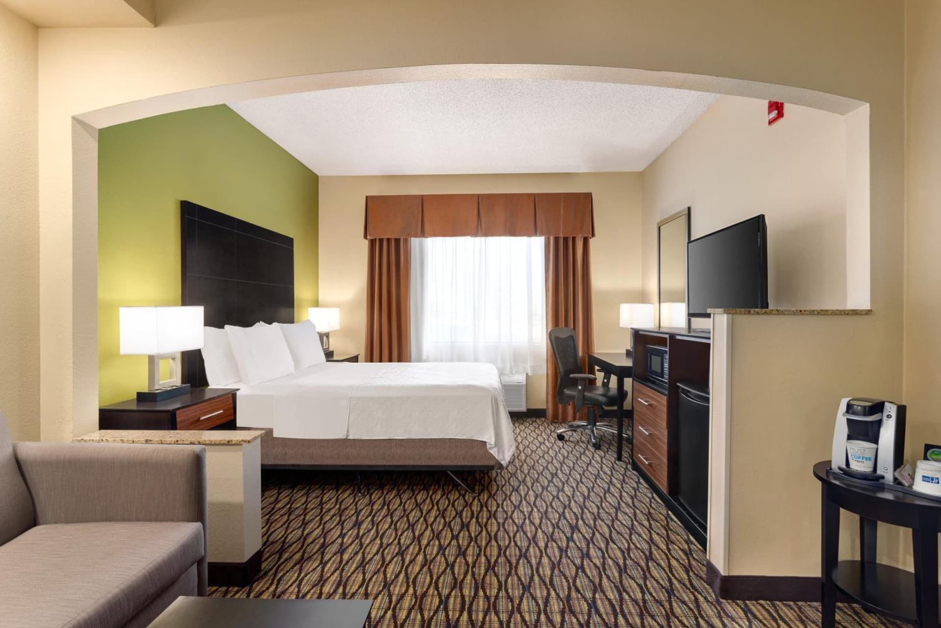 Holiday Inn Express Hotel & Suites Edmond by IHG gallery photo in Edmond, OK — image 18