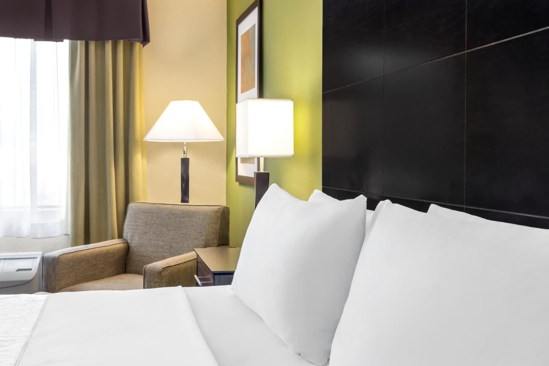 Holiday Inn Express Hotel & Suites Edmond by IHG gallery photo in Edmond, OK — image 15