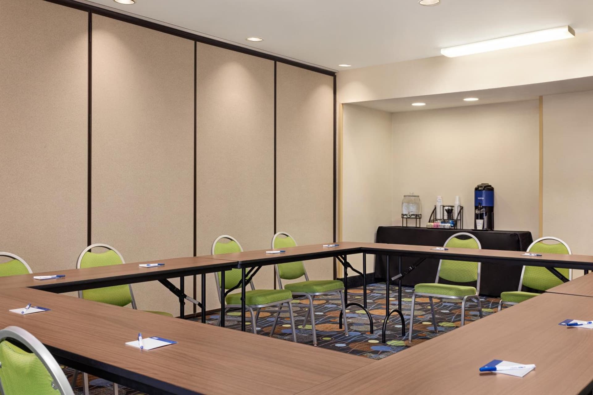 Holiday Inn Express Hotel & Suites Edmond by IHG gallery photo in Edmond, OK — image 60