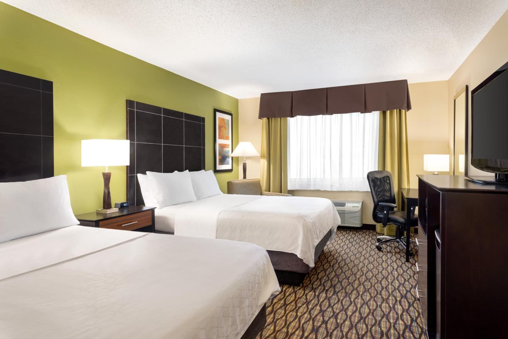 Holiday Inn Express Hotel & Suites Edmond by IHG gallery photo in Edmond, OK — image 65