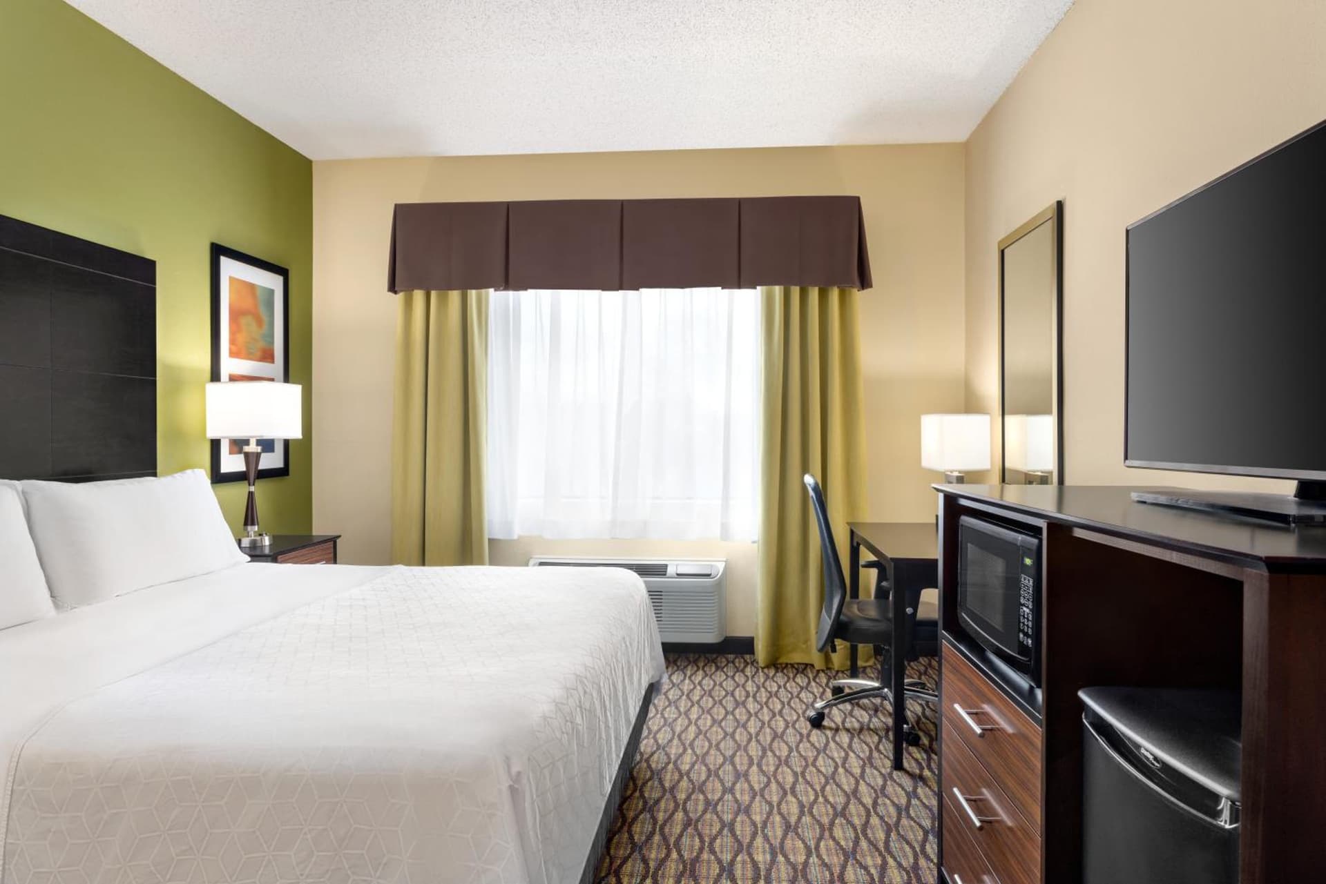 Holiday Inn Express Hotel & Suites Edmond by IHG gallery photo in Edmond, OK — image 33