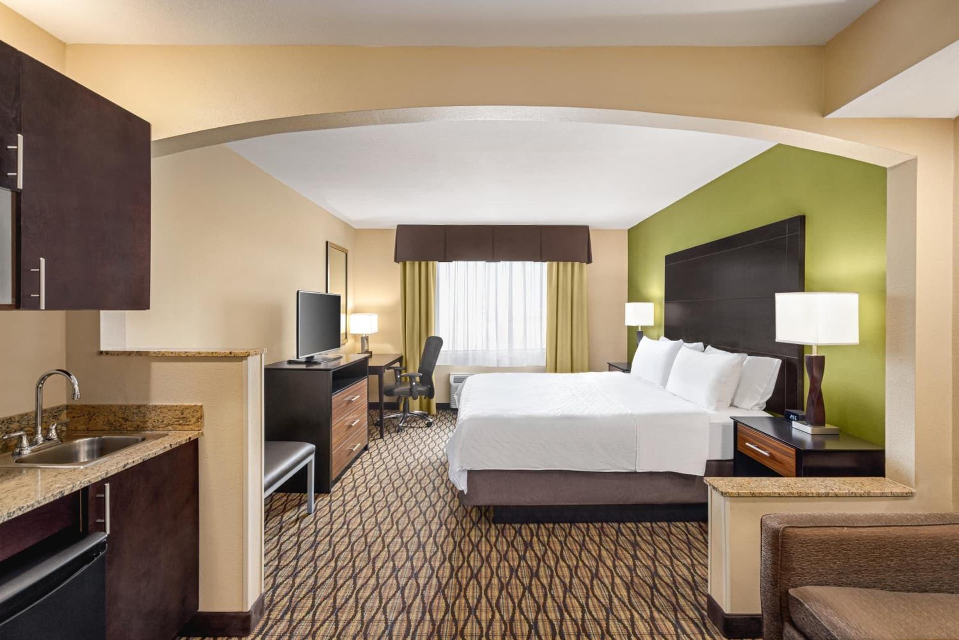 Holiday Inn Express Hotel & Suites Edmond by IHG gallery photo in Edmond, OK — image 29