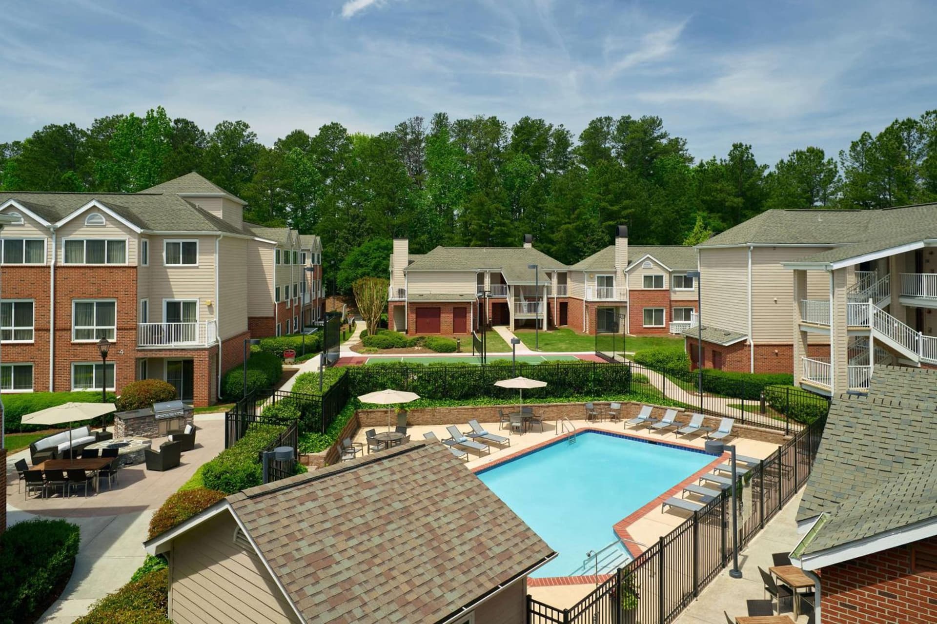 Sonesta ES Suites Atlanta Alpharetta Windward interior in Alpharetta, GA — gallery photo 2