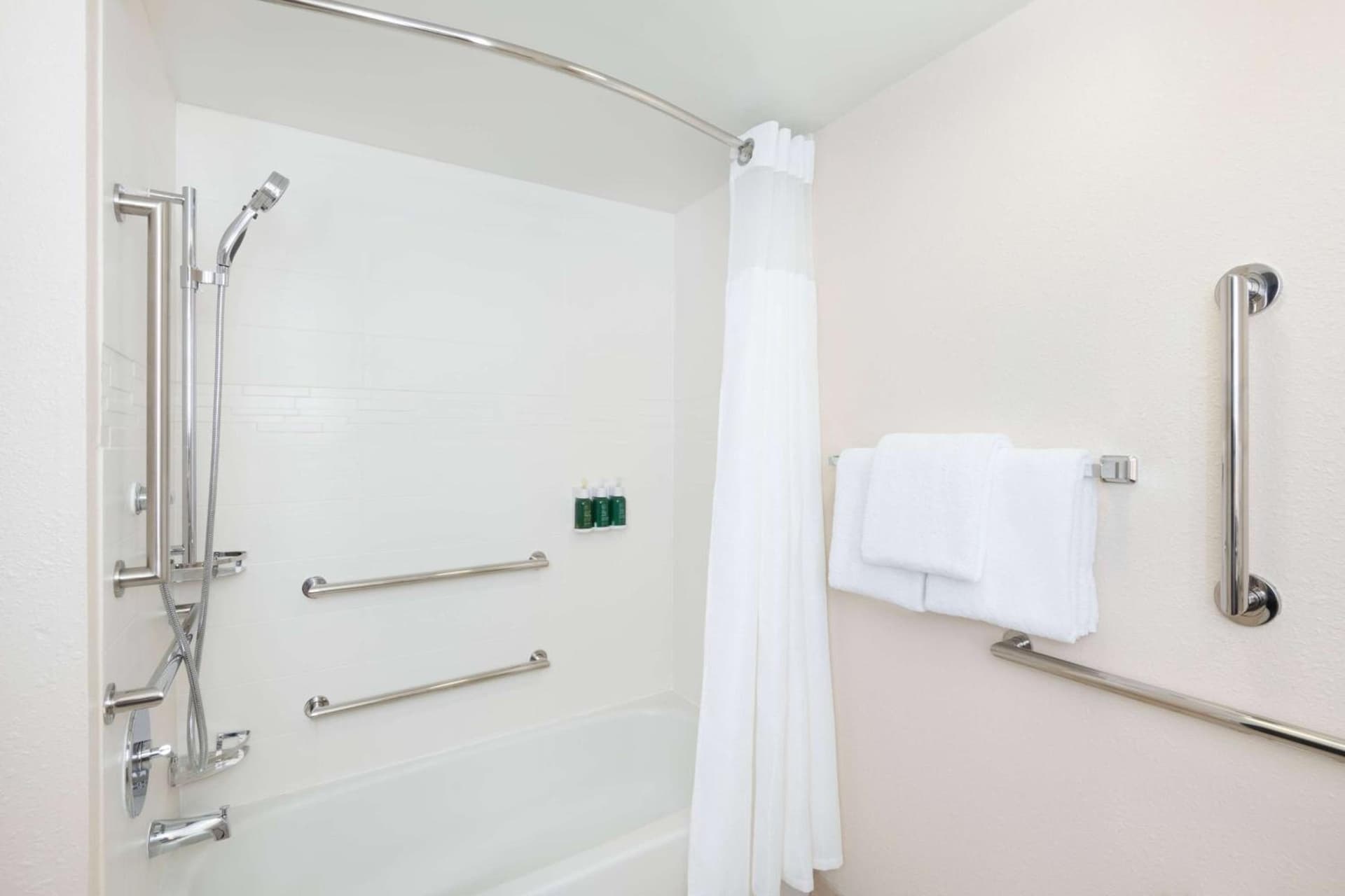 Sonesta ES Suites Atlanta Alpharetta Windward gallery photo in Alpharetta, GA — image 14