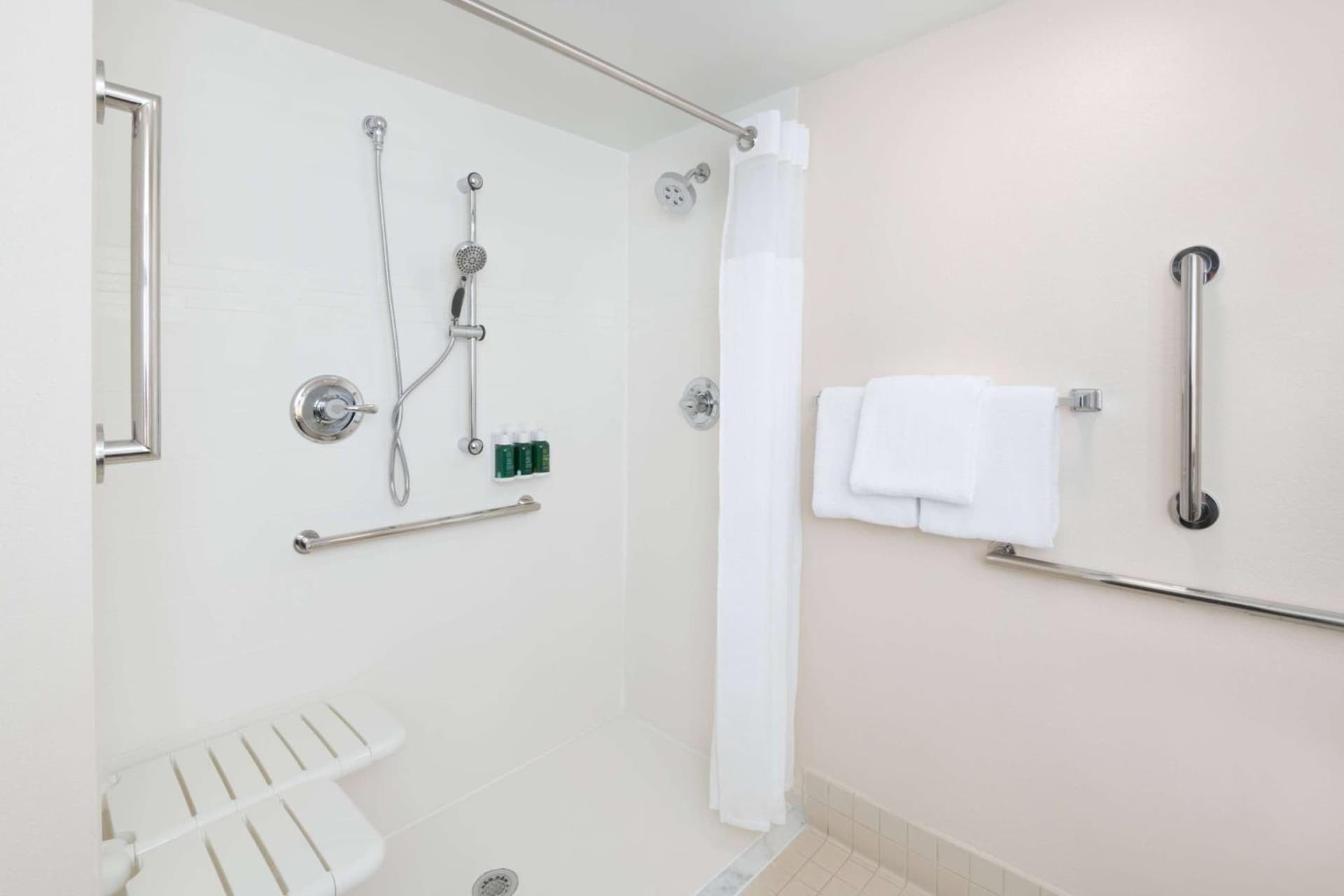 Sonesta ES Suites Atlanta Alpharetta Windward gallery photo in Alpharetta, GA — image 7