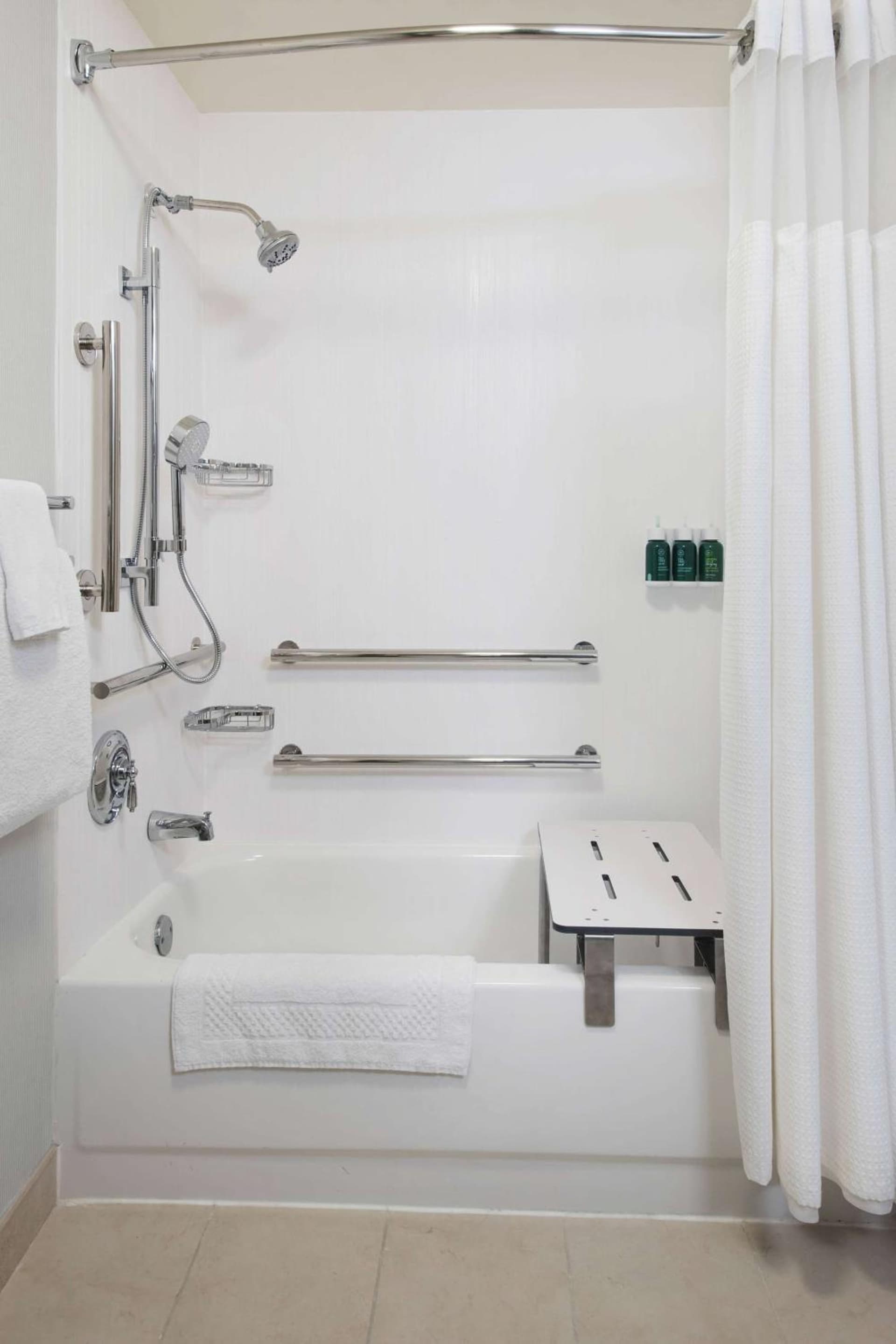 Sonesta ES Suites Fresno interior in Fresno, CA — gallery photo 2