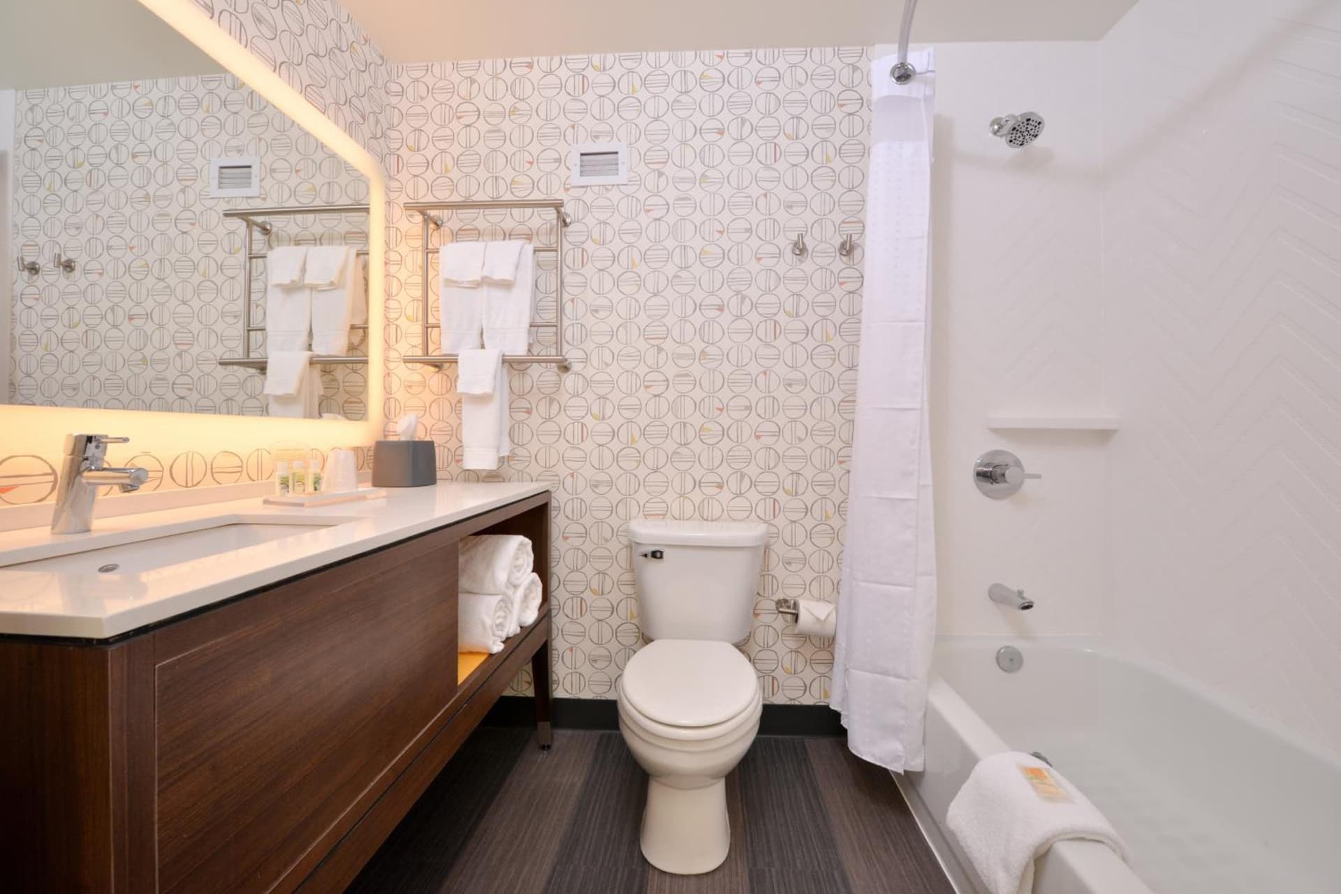 Holiday Inn Kansas City Airport by IHG gallery photo in Kansas City, KS — image 34