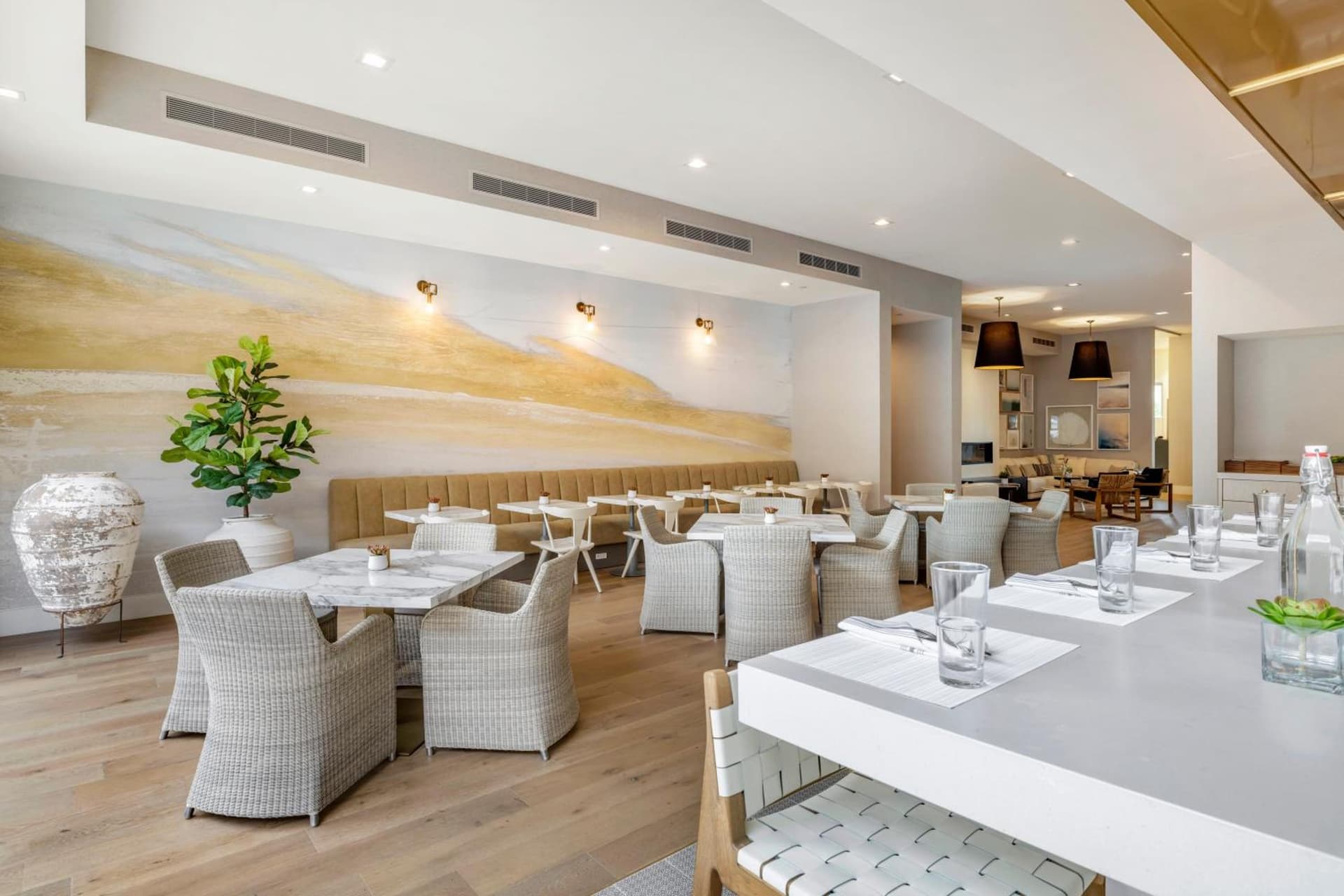 Cambria Hotel Calabasas - Malibu gallery photo in Calabasas, CA — image 27