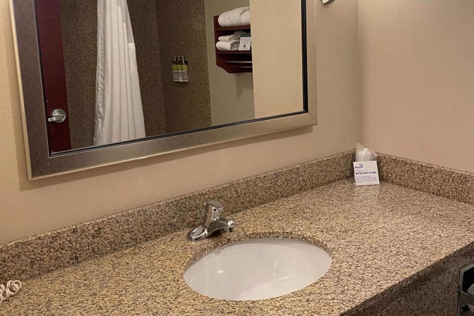 Holiday Inn Express & Suites Niagara Falls by IHG gallery photo in Niagara Falls, NY — image 7