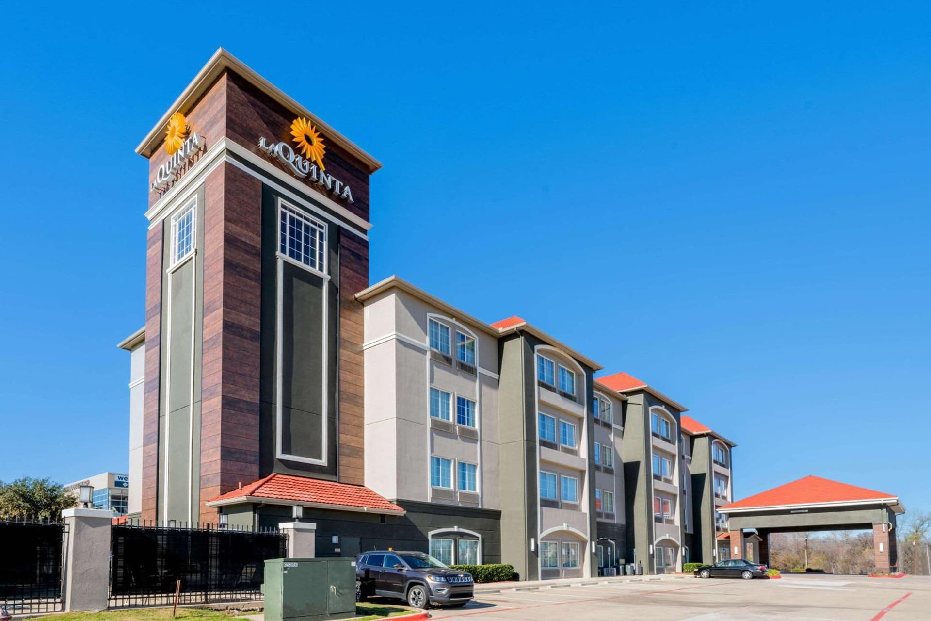 La Quinta Inn & Suites by Wyndham Fort Worth Arlington West — hotel in Arlington, Texas