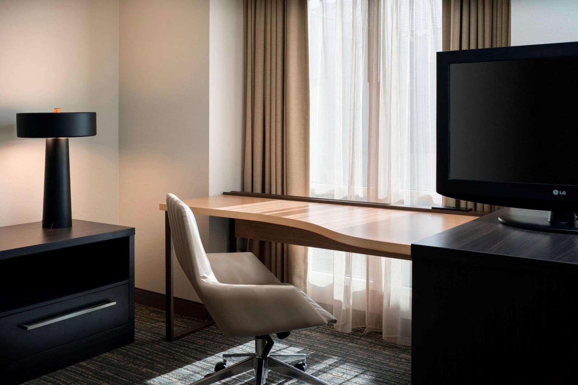 Sonesta ES Suites Scottsdale Paradise Valley gallery photo in Scottsdale, AZ — image 9