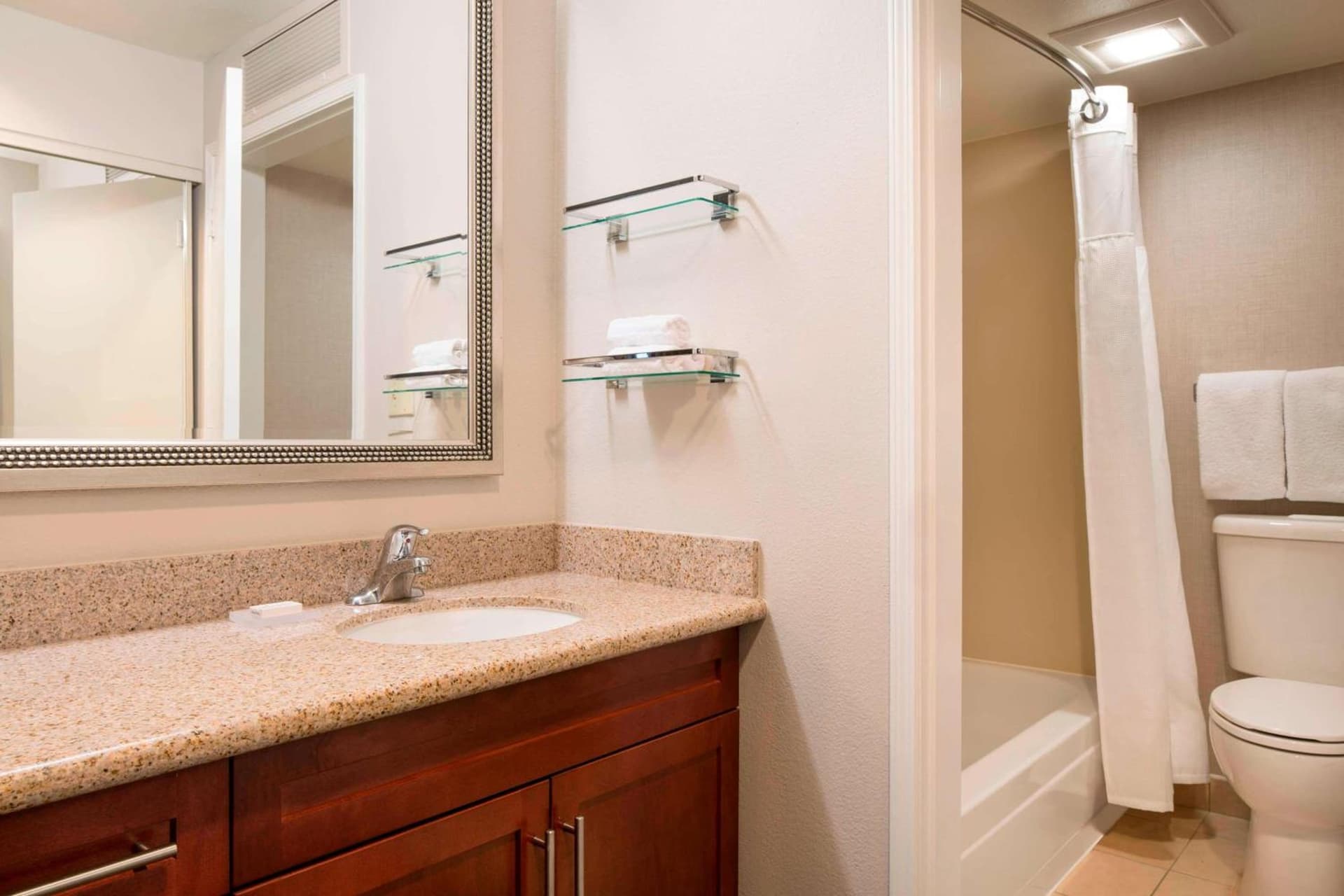 Sonesta ES Suites Scottsdale Paradise Valley gallery photo in Scottsdale, AZ — image 26