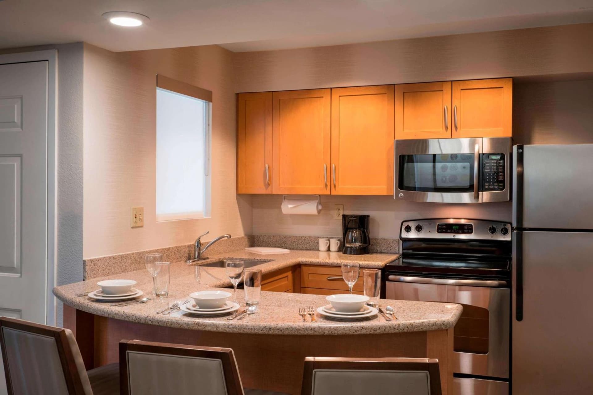 Sonesta ES Suites Scottsdale Paradise Valley gallery photo in Scottsdale, AZ — image 12