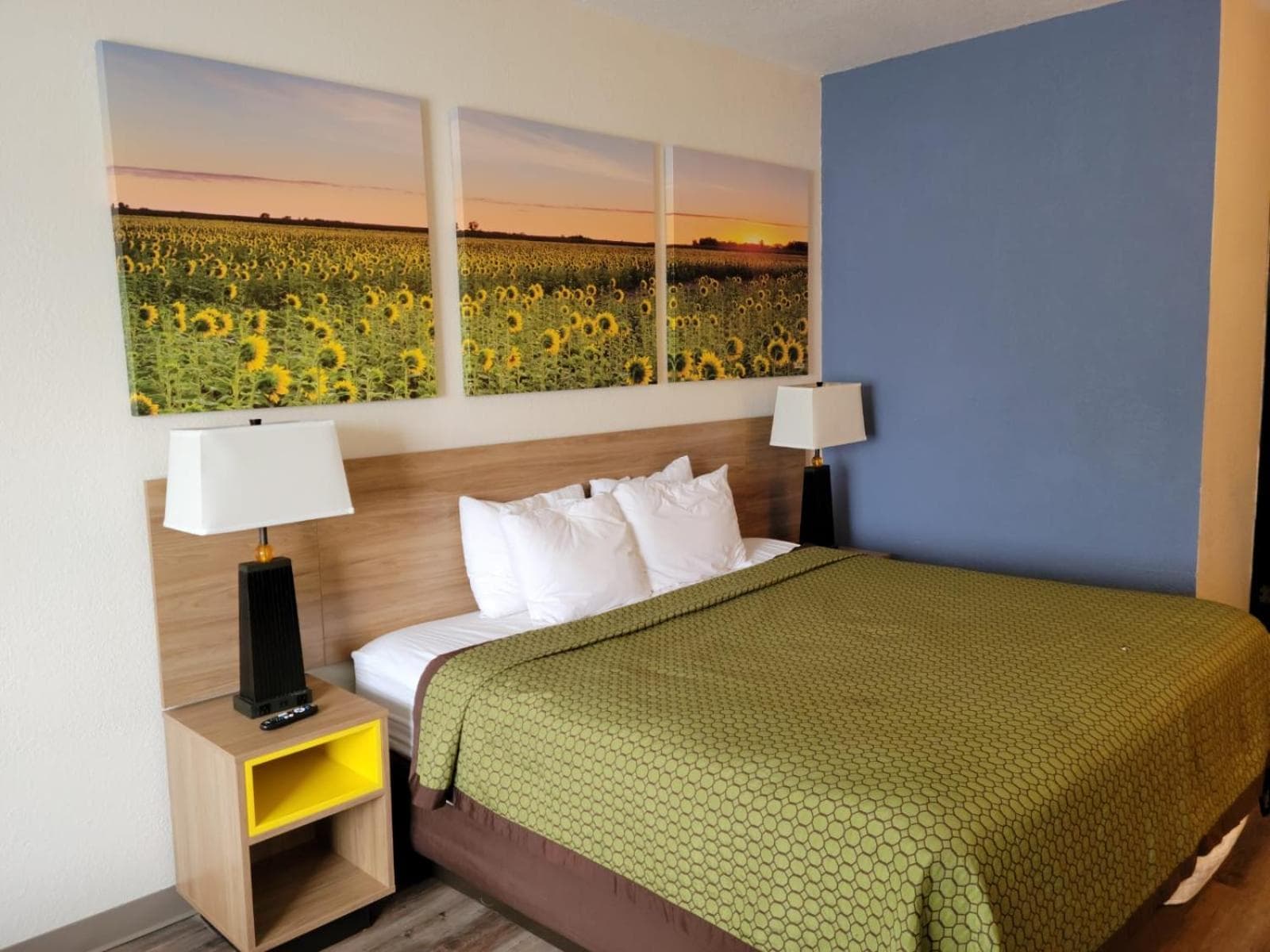 Days Inn by Wyndham Topeka gallery photo in Topeka, KS — image 32