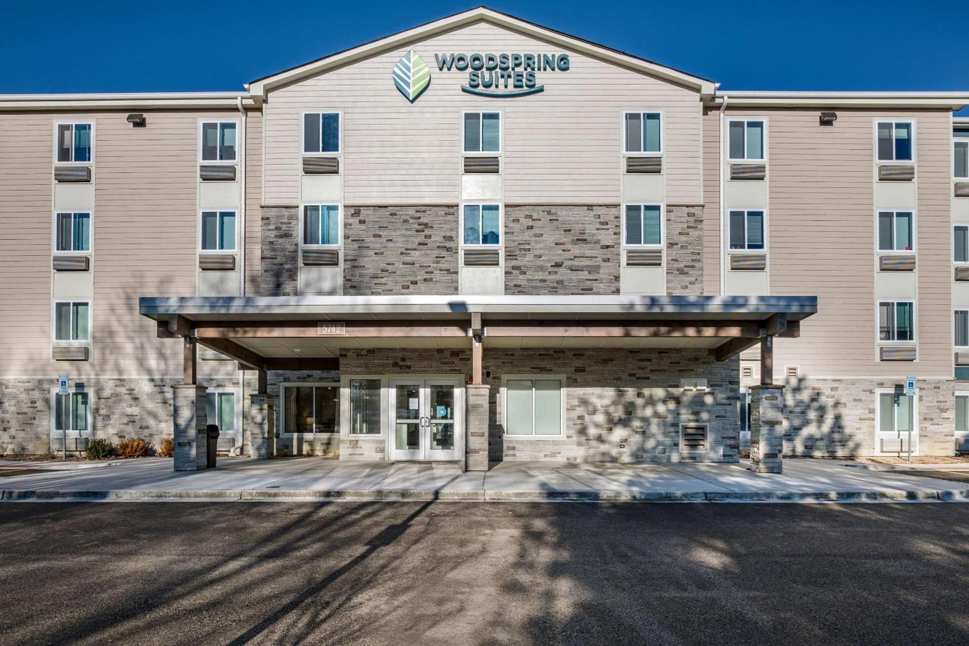WoodSpring Suites Gurnee - Chicago property views in Gurnee, IL — gallery photo 3