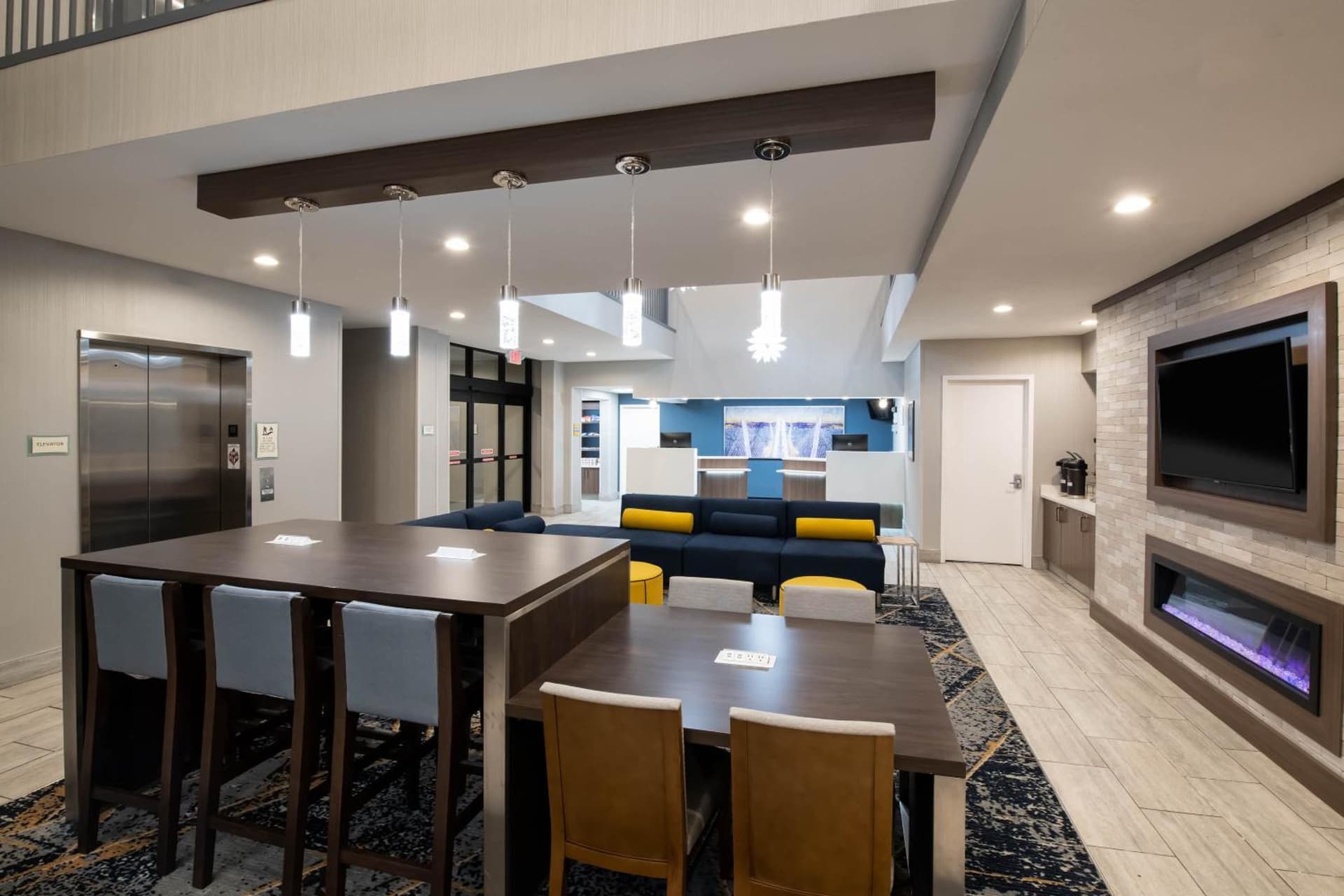 Baymont by Wyndham White Plains - Elmsford gallery photo in Elmsford, NY — image 24