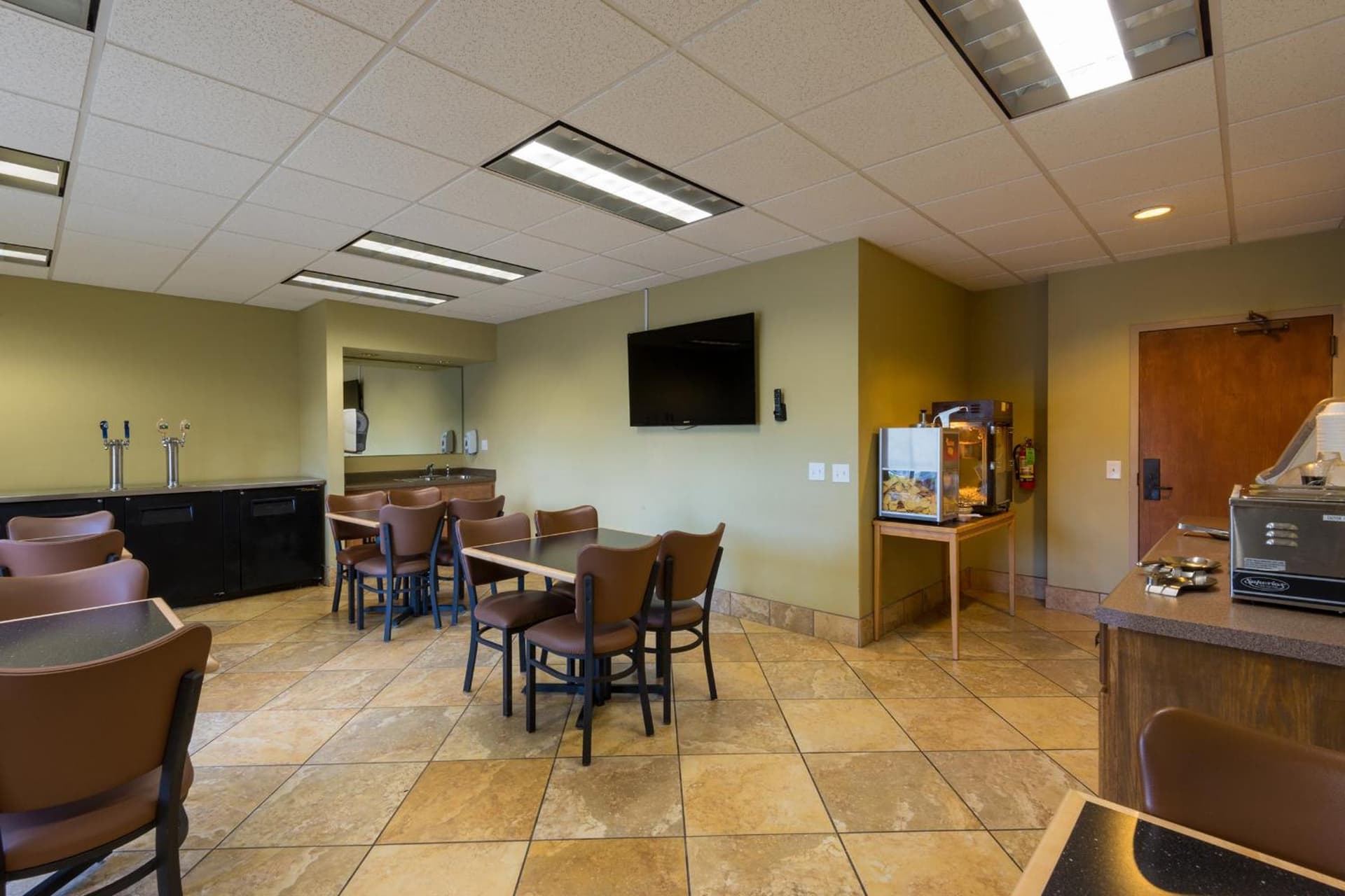 AmericInn by Wyndham Madison West gallery photo in Madison, WI — image 19
