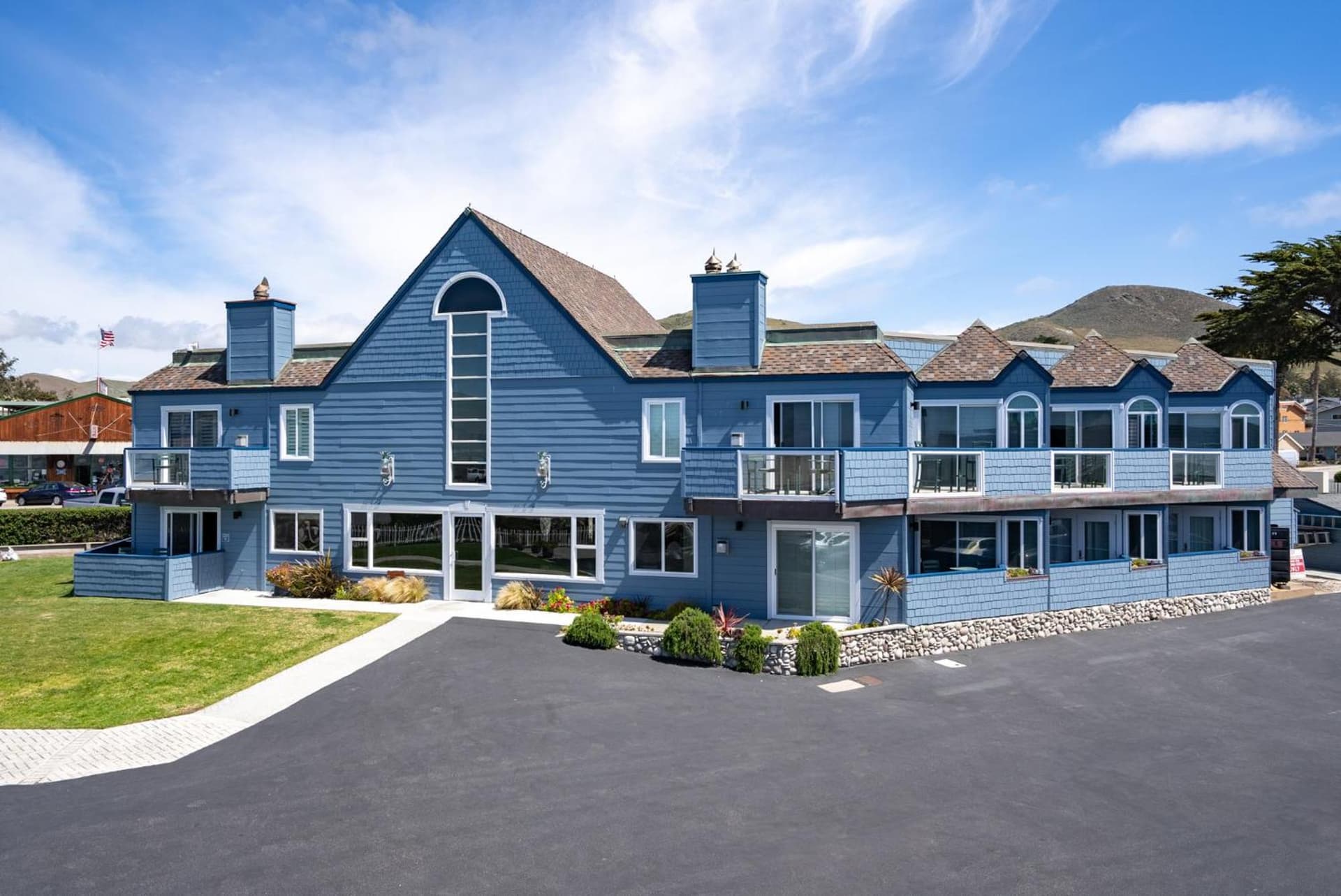Shoreline Inn...on the beach gallery photo in Cayucos, CA — image 14