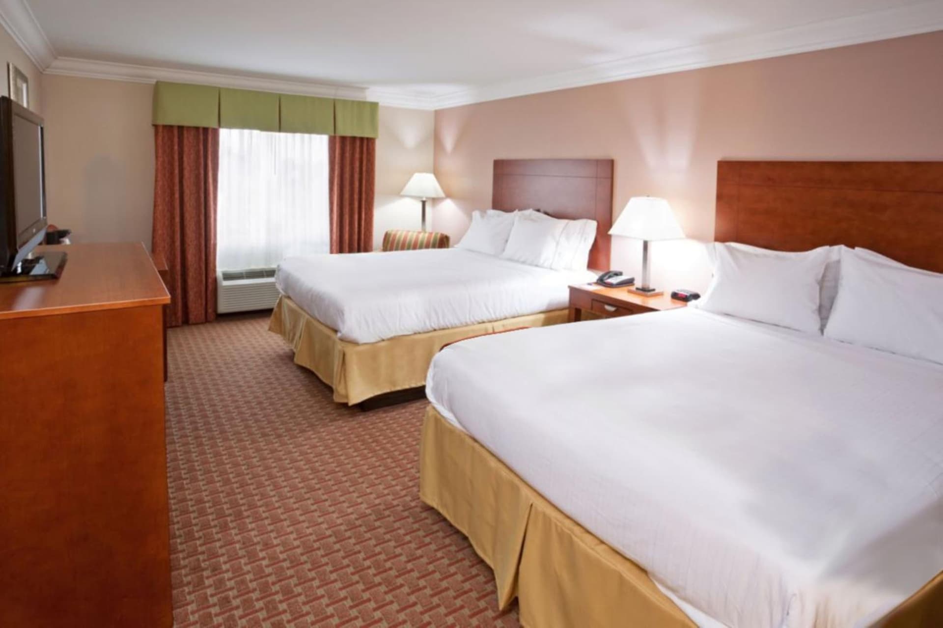 Holiday Inn Express & Suites Niagara Falls by IHG gallery photo in Niagara Falls, NY — image 27