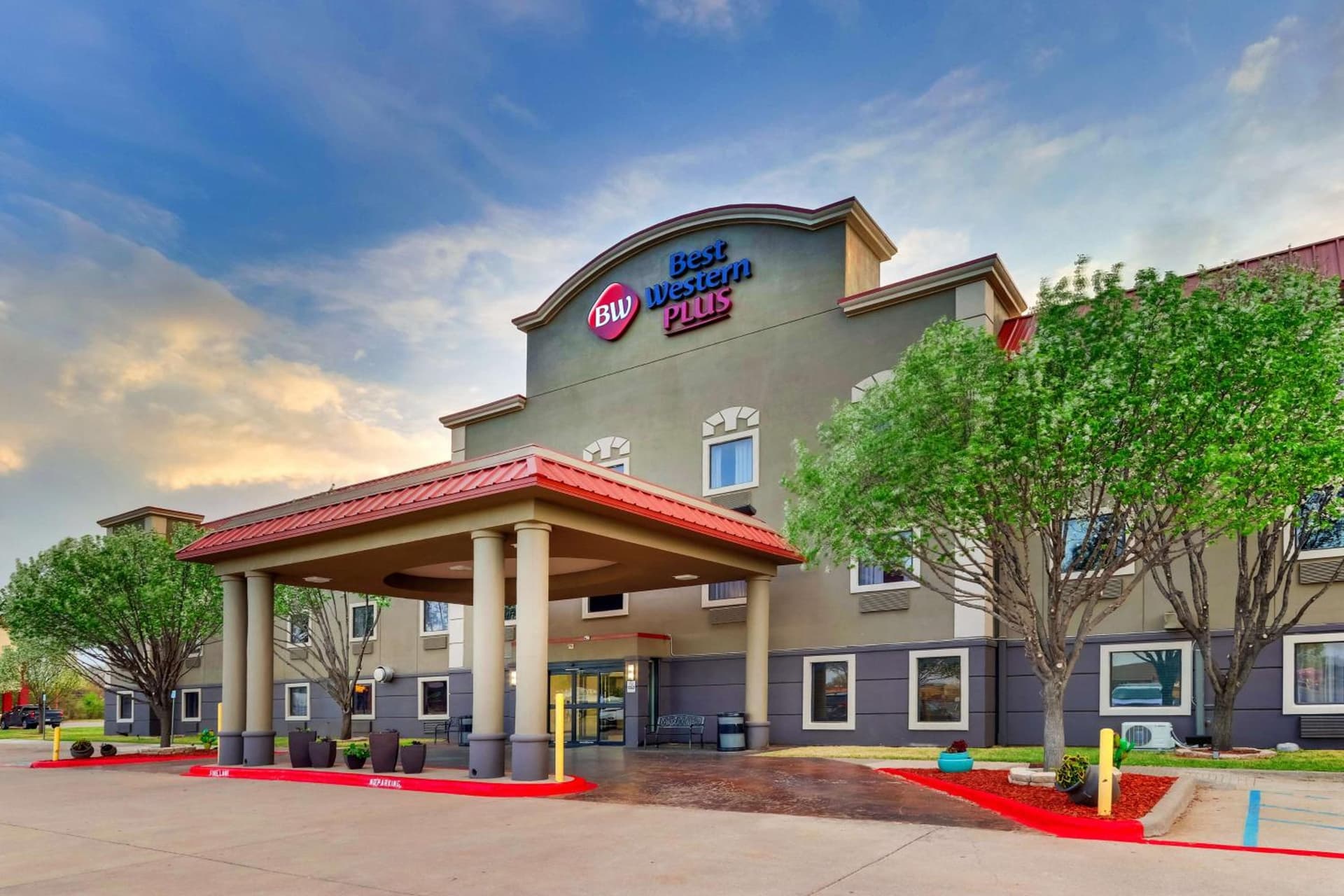 Best Western Plus University Inn & Suites — hotel in Wichita Falls, Texas