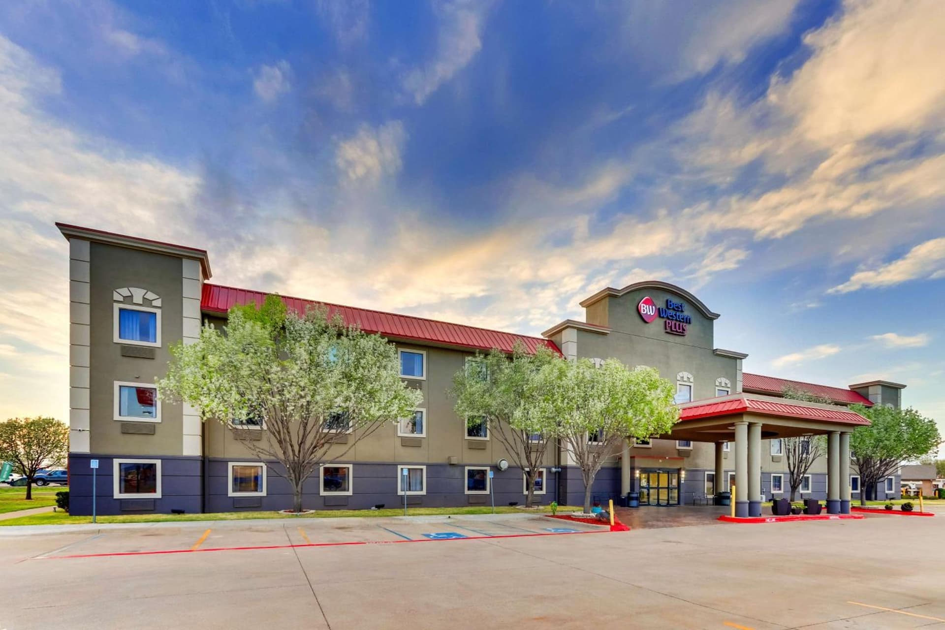 Best Western Plus University Inn & Suites gallery photo in Wichita Falls, TX — image 18