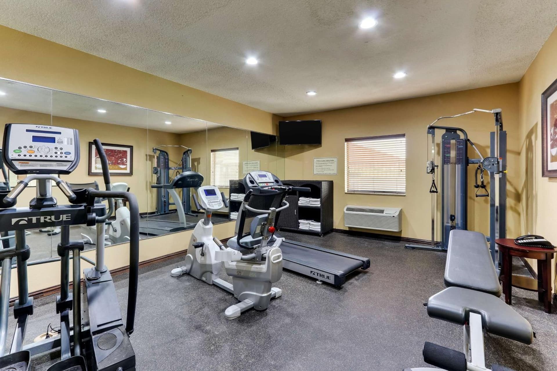 Best Western Plus University Inn & Suites gallery photo in Wichita Falls, TX — image 12