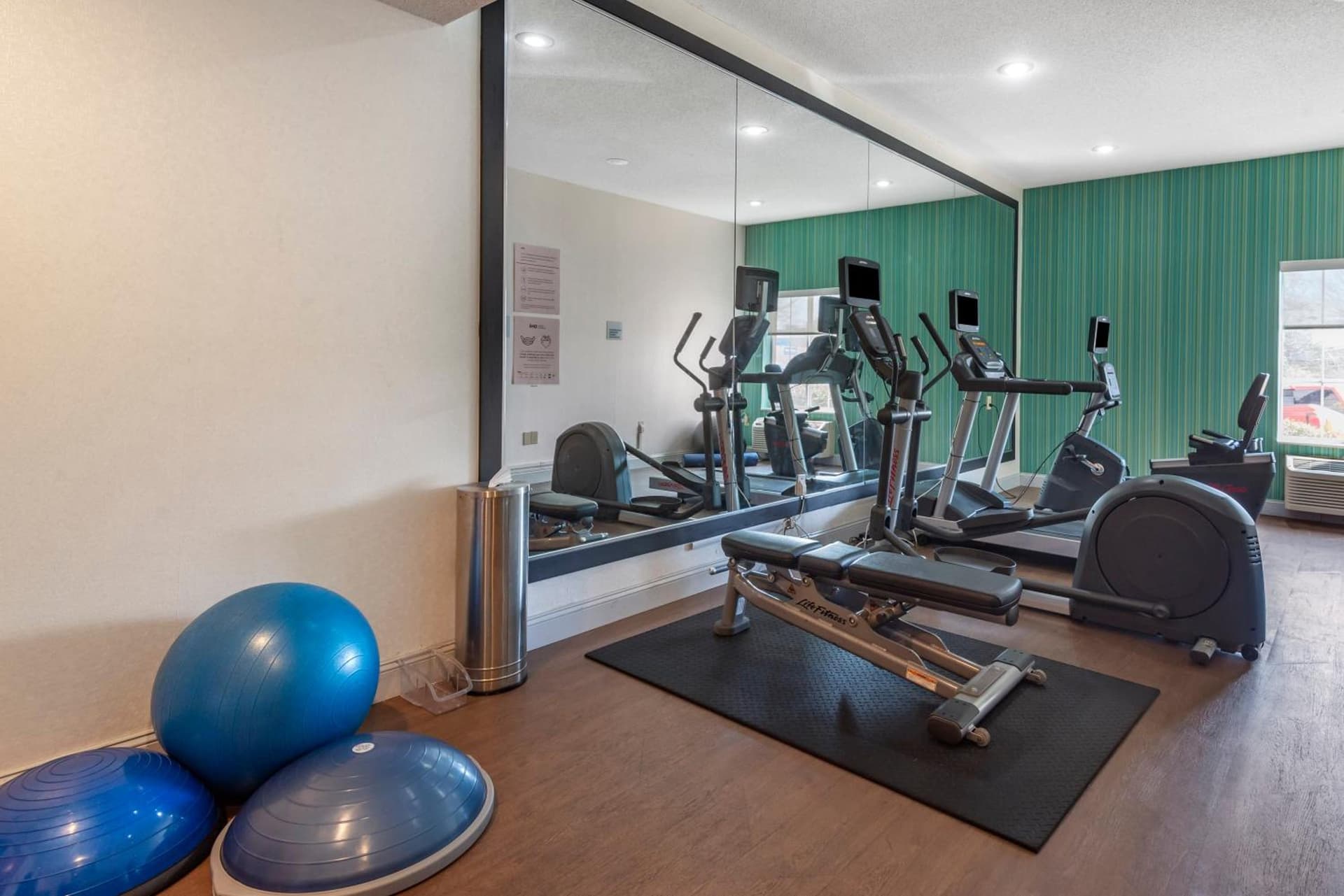 Holiday Inn Express Charlotte West - Gastonia by IHG gallery photo in Gastonia, NC — image 40