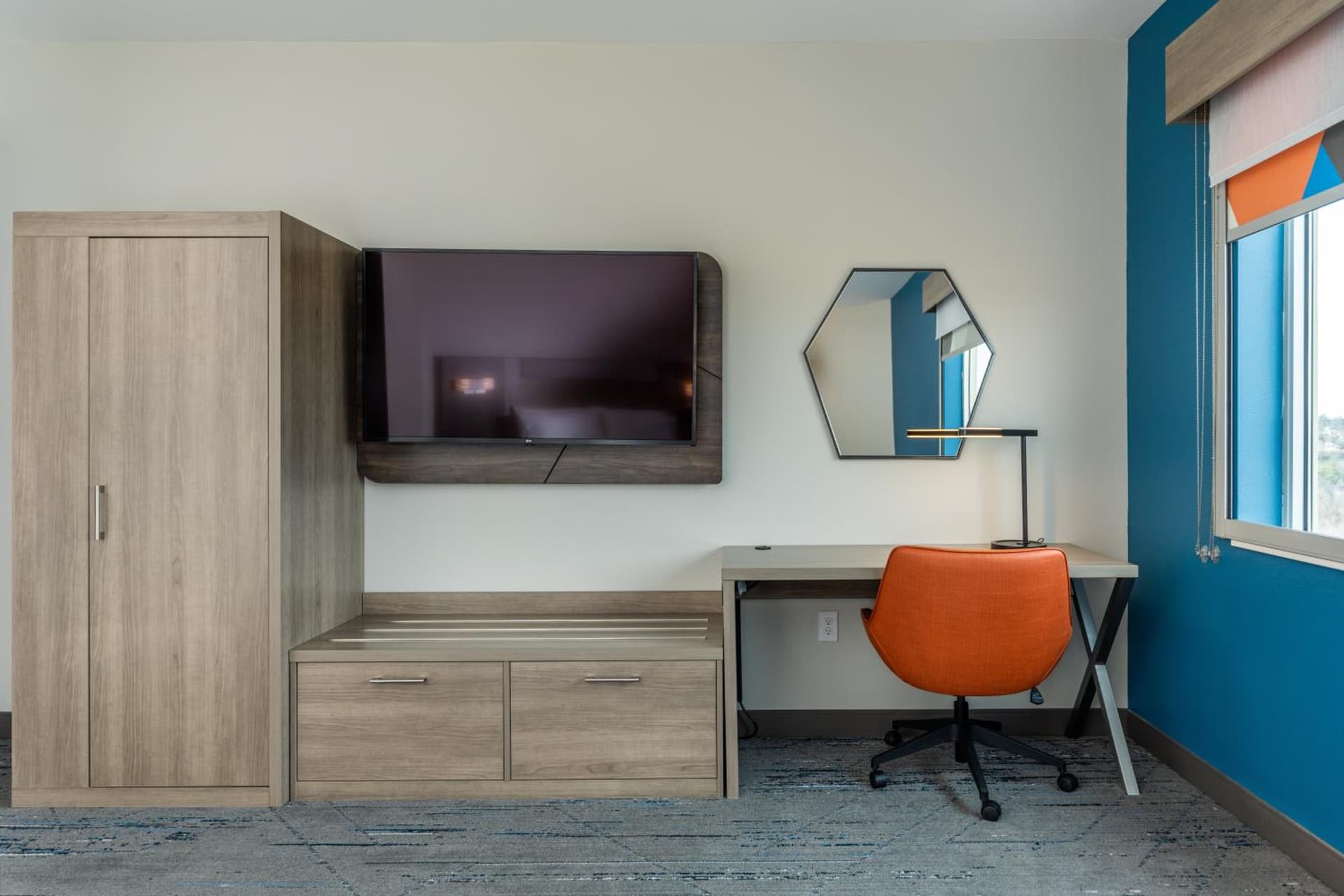 Holiday Inn Express & Suites Charlottesville by IHG gallery photo in Charlottesville, VA — image 115