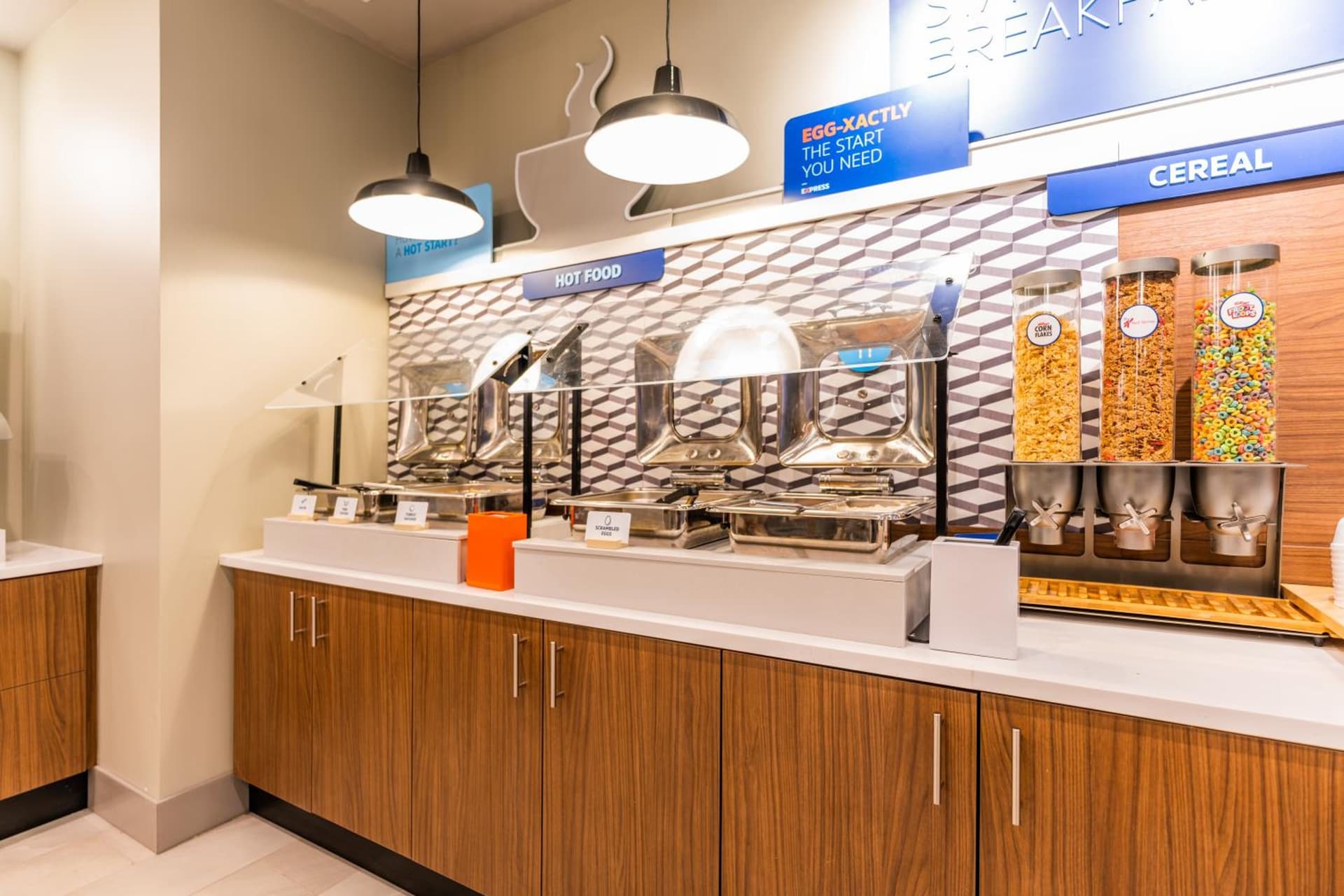 Holiday Inn Express & Suites Charlottesville by IHG gallery photo in Charlottesville, VA — image 13