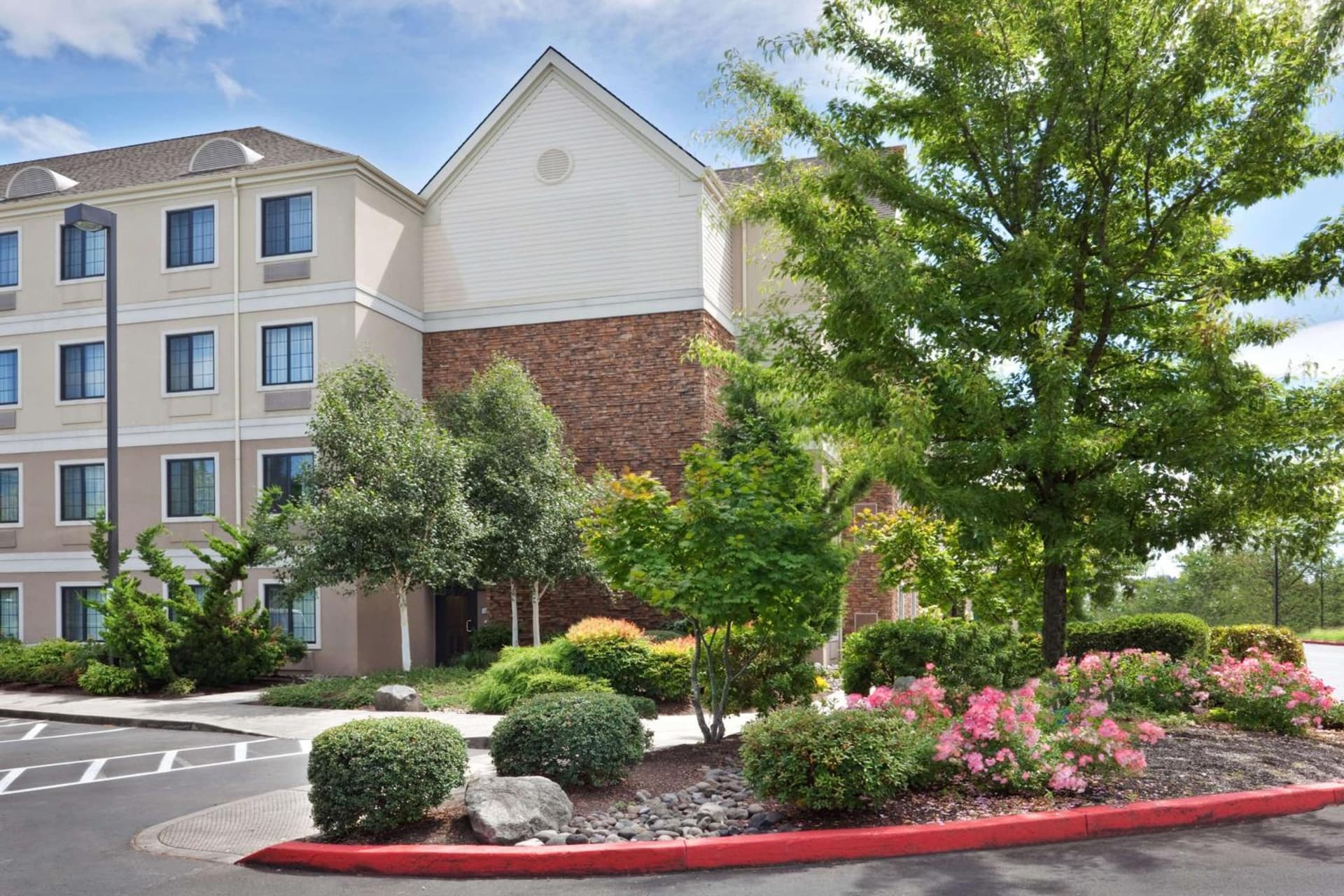 Sonesta ES Suites Portland Vancouver 41st Street gallery photo in Vancouver, WA — image 14
