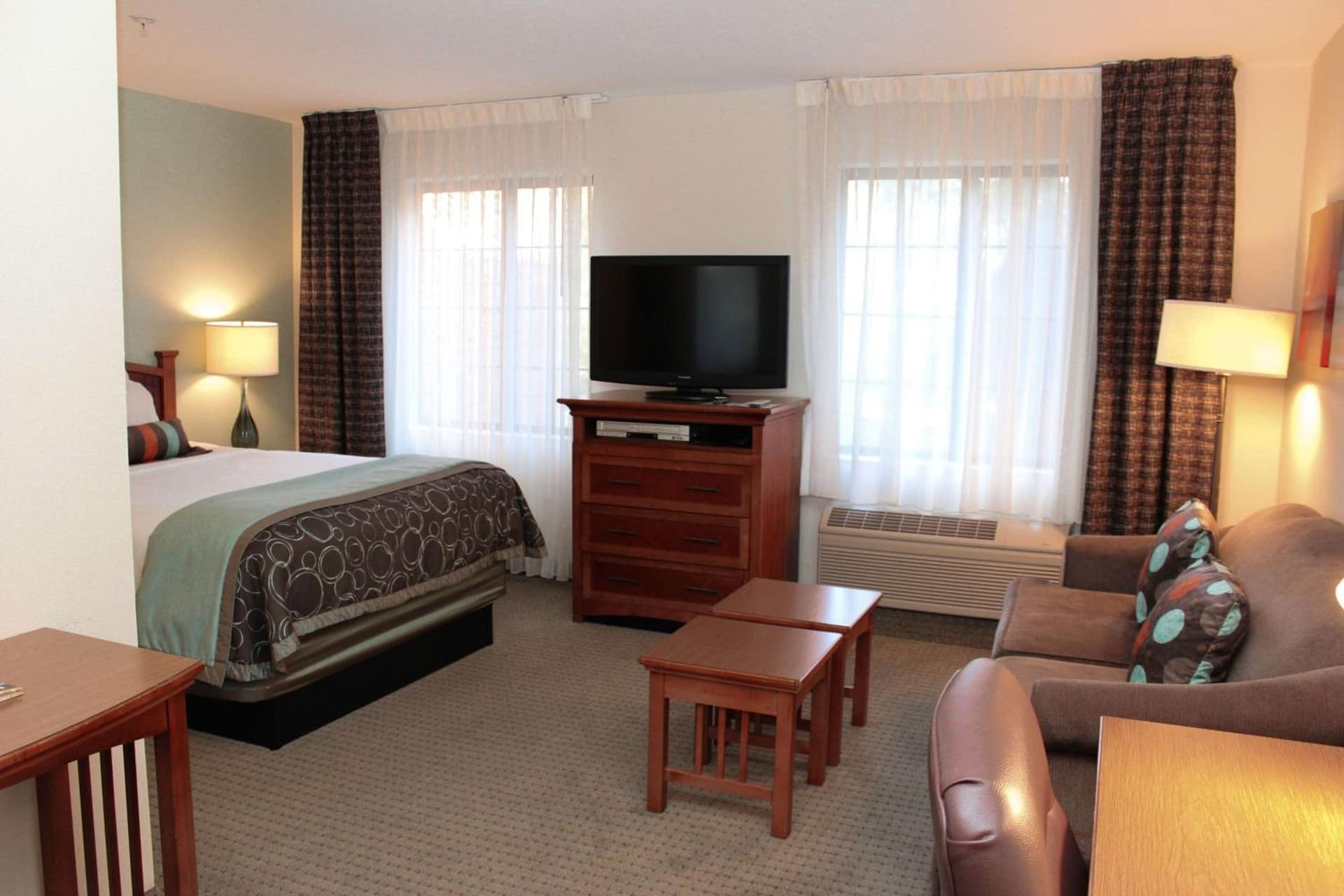 Sonesta ES Suites Portland Vancouver 41st Street gallery photo in Vancouver, WA — image 12