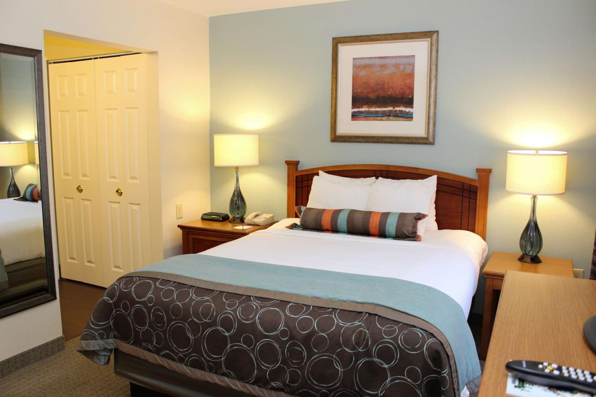 Sonesta ES Suites Portland Vancouver 41st Street gallery photo in Vancouver, WA — image 34