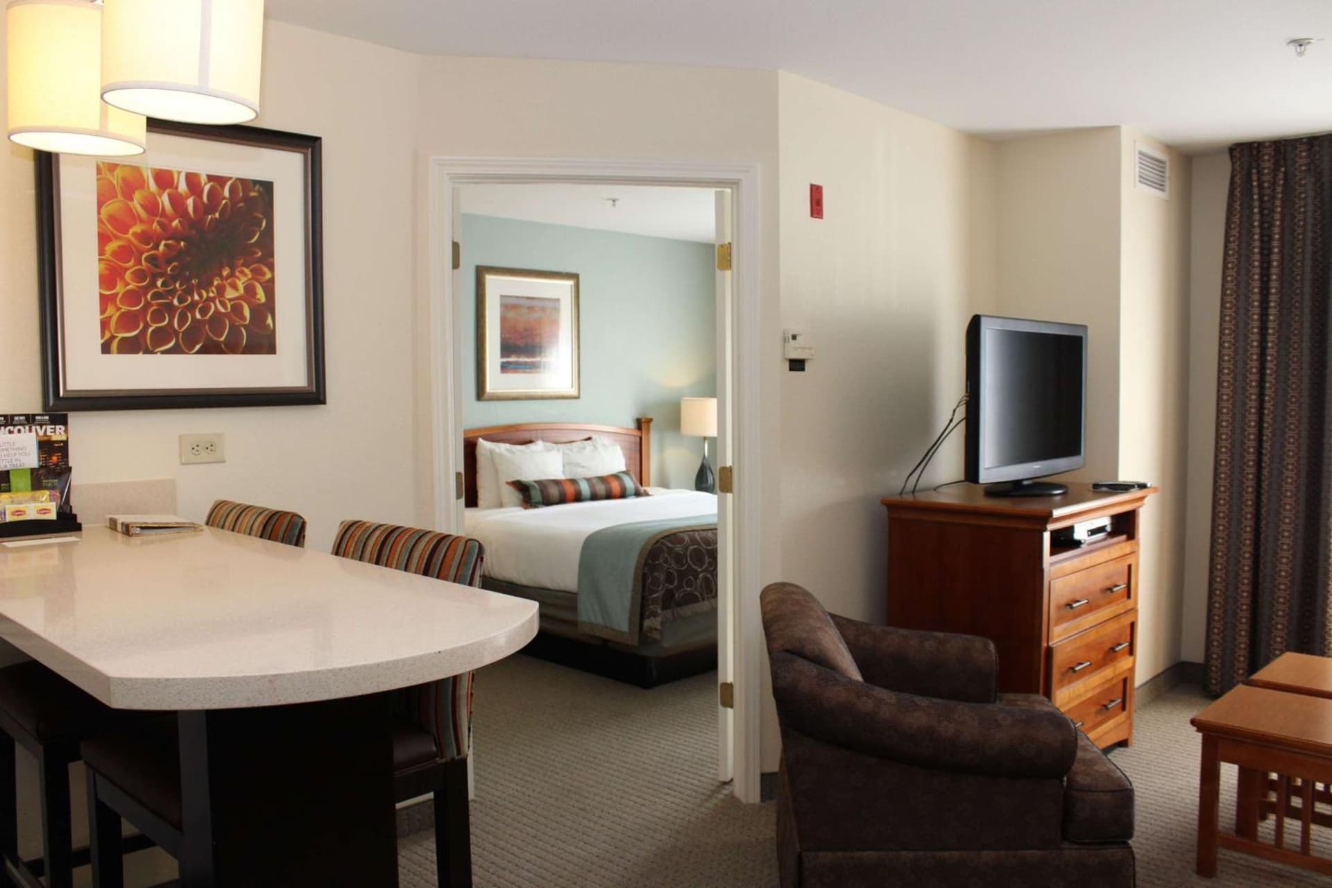Sonesta ES Suites Portland Vancouver 41st Street gallery photo in Vancouver, WA — image 11