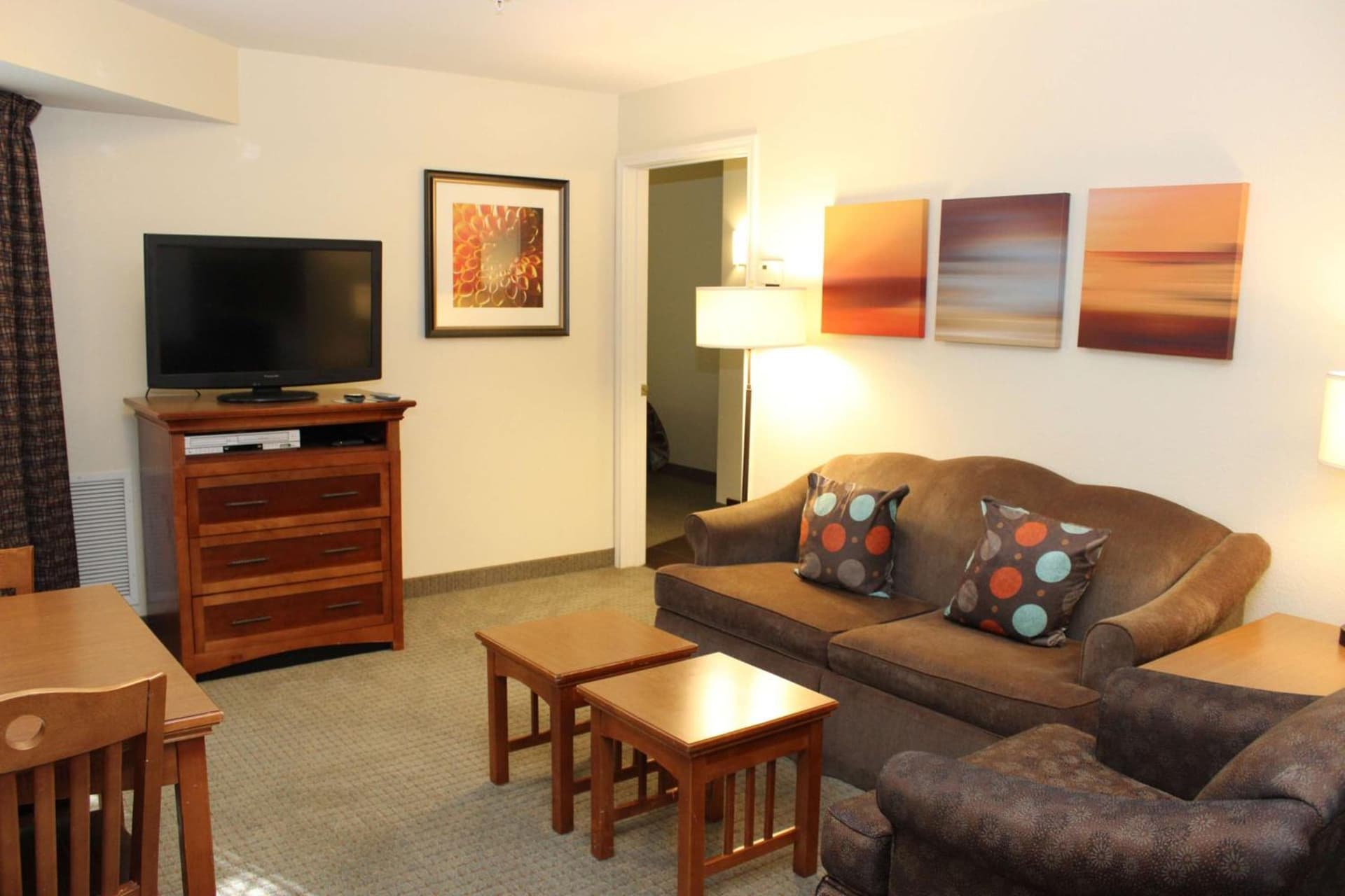 Sonesta ES Suites Portland Vancouver 41st Street gallery photo in Vancouver, WA — image 16