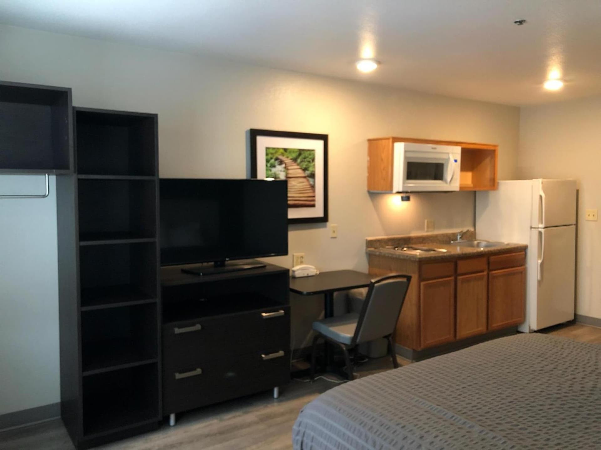 WoodSpring Suites Charlotte Gastonia gallery photo in Gastonia, NC — image 5