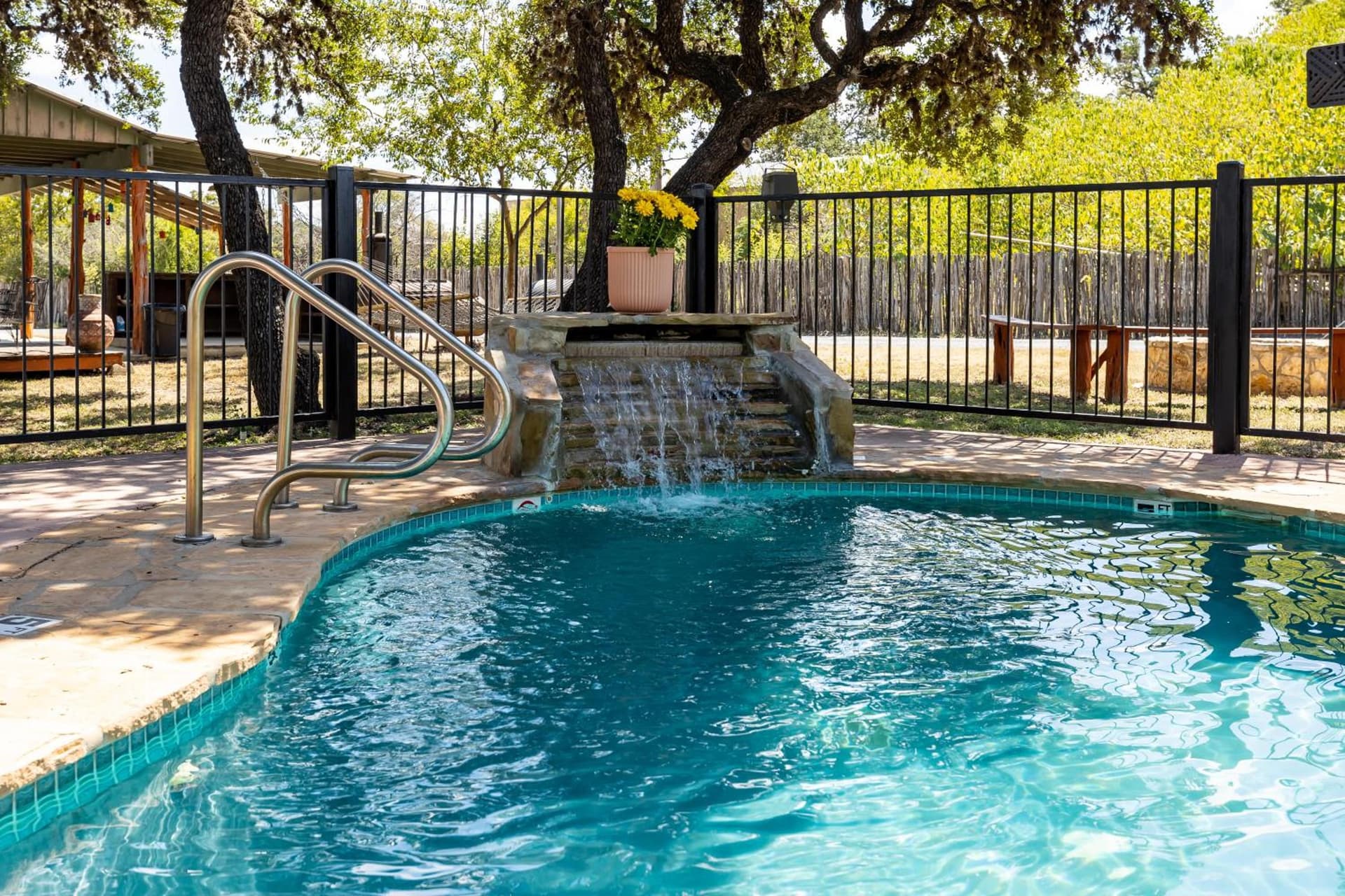 The Historic Leakey Inn property views in Leakey, TX — gallery photo 3