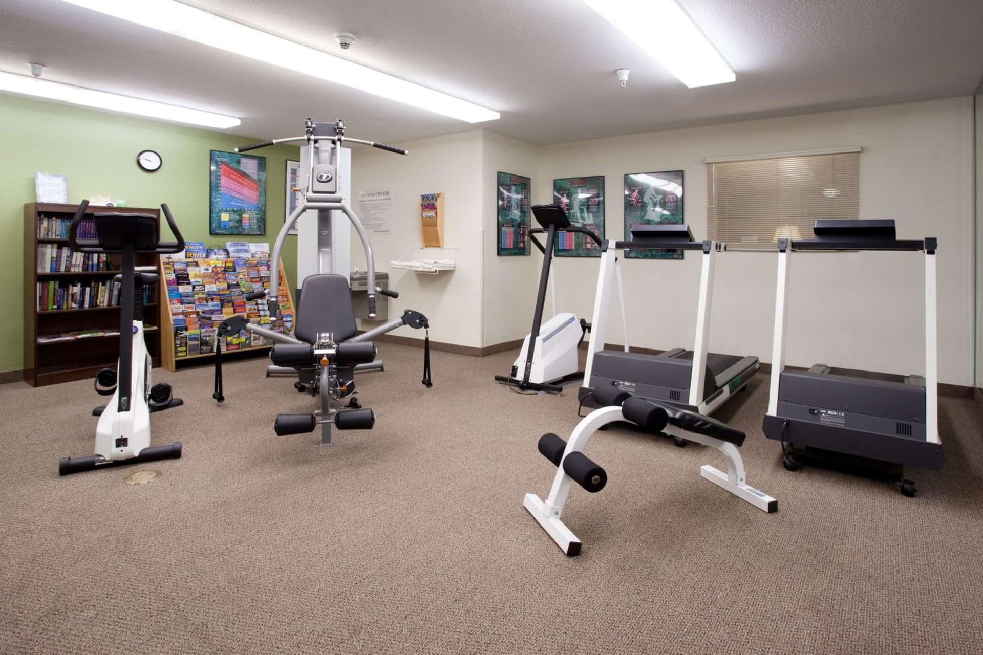Sonesta Simply Suites Denver West Federal Center gallery photo in Lakewood, CO — image 9