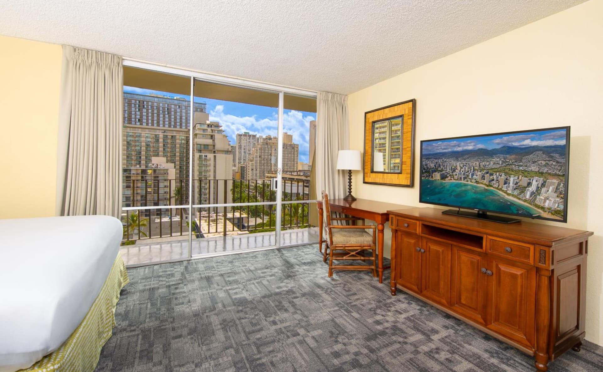 Ohia Waikiki Studio Suites gallery photo in Honolulu, HI — image 17