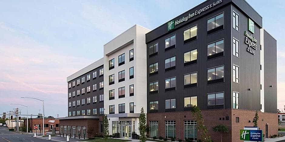 Holiday Inn Express & Suites - Little Rock Downtown by IHG interior in Little Rock, AR — gallery photo 2