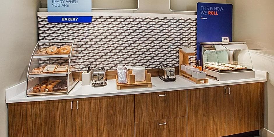 Holiday Inn Express & Suites - Little Rock Downtown by IHG gallery photo in Little Rock, AR — image 24